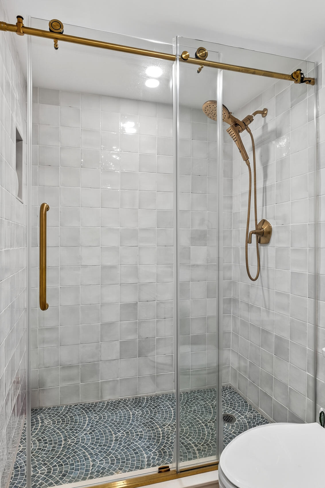 SEA MONARCH CONDO - Residential