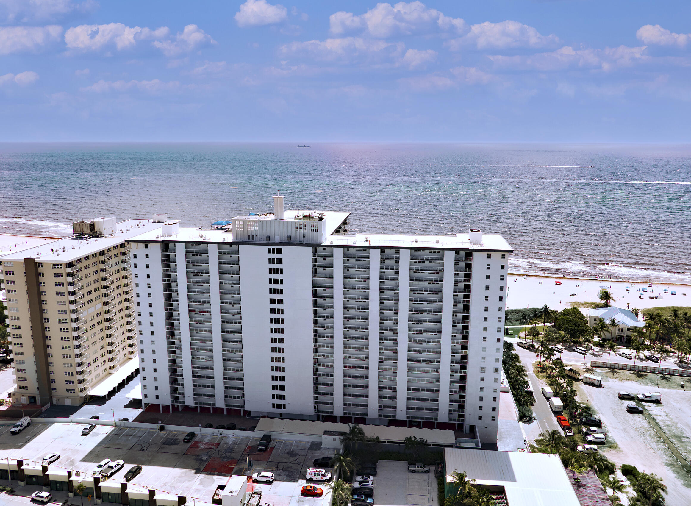 SEA MONARCH CONDO - Residential