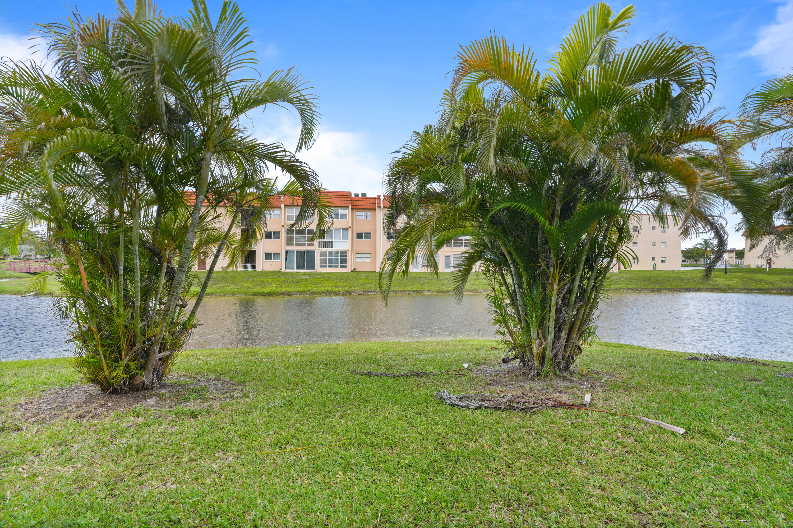 SUNRISE LAKES 85 CONDO - Residential