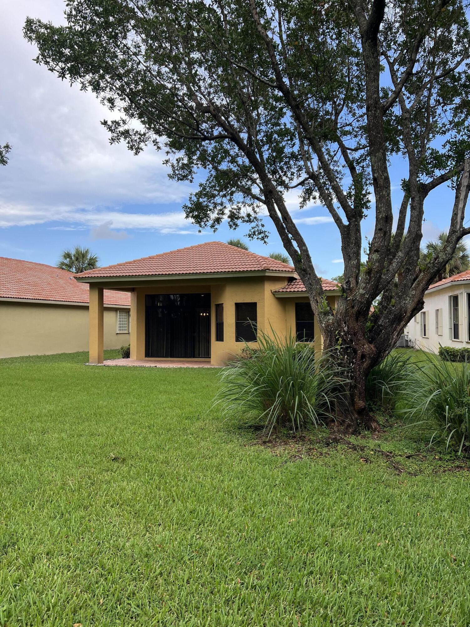 TIVOLI ISLES PUD - Residential Lease