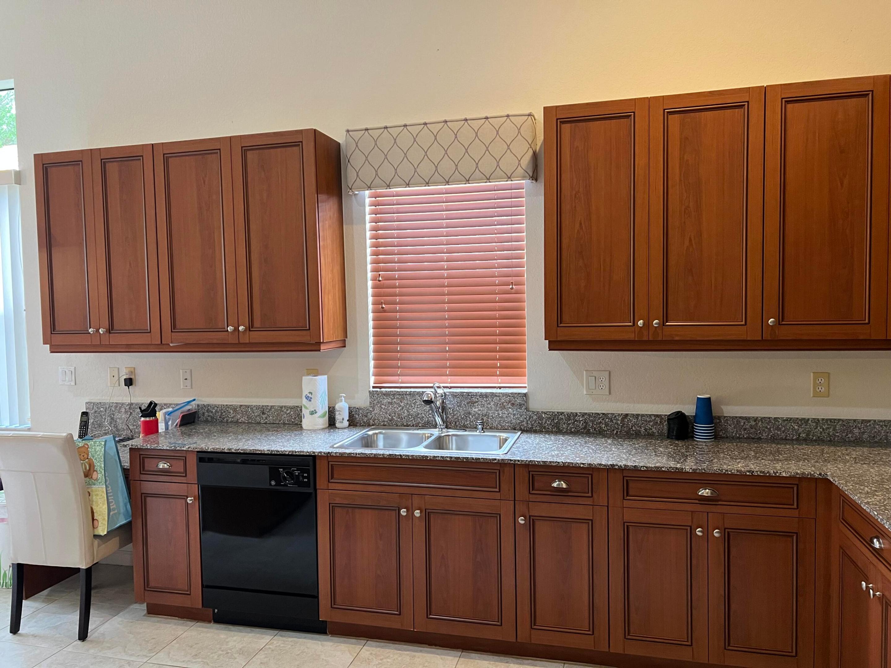 TIVOLI ISLES PUD - Residential Lease
