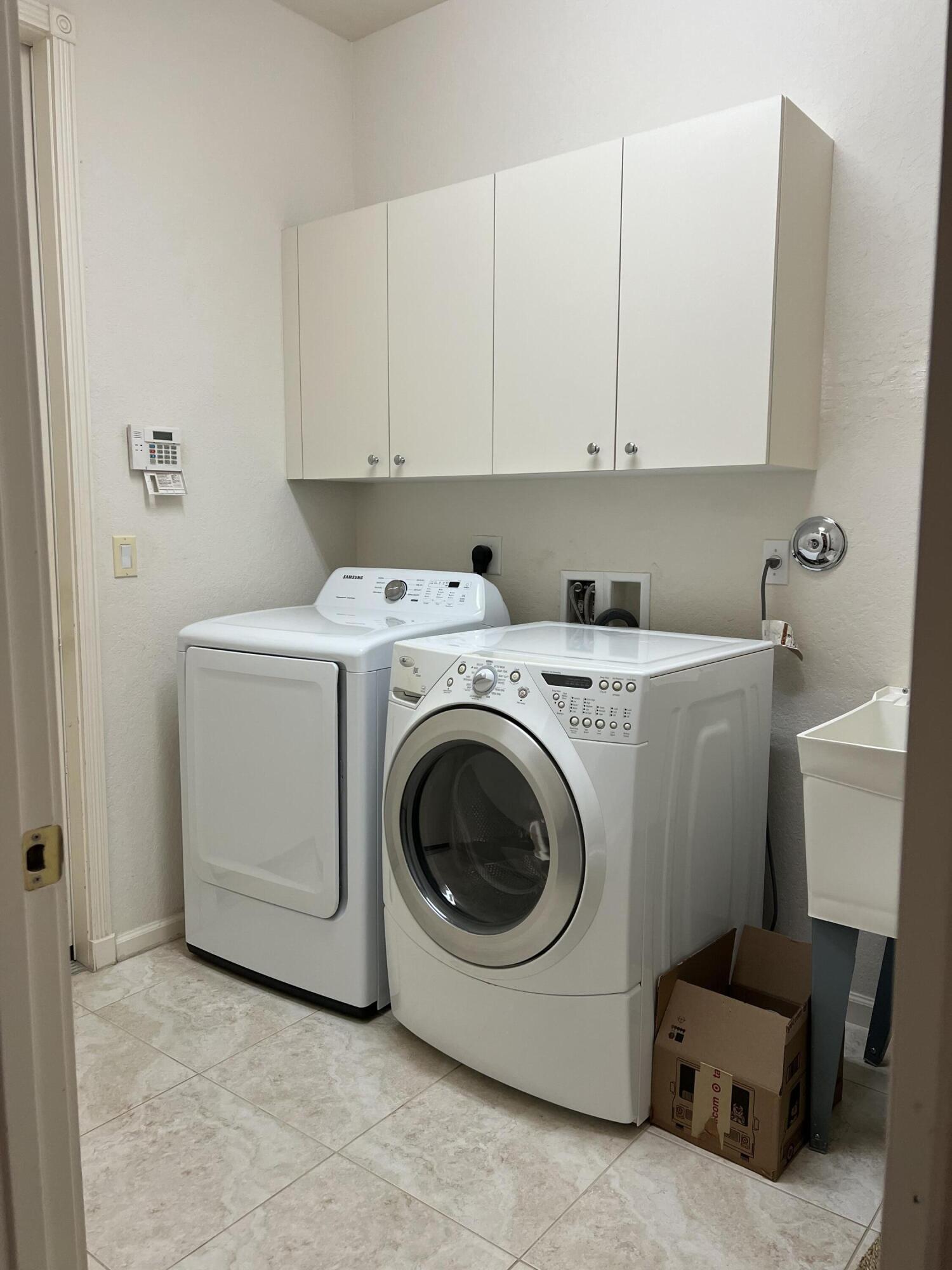 TIVOLI ISLES PUD - Residential Lease