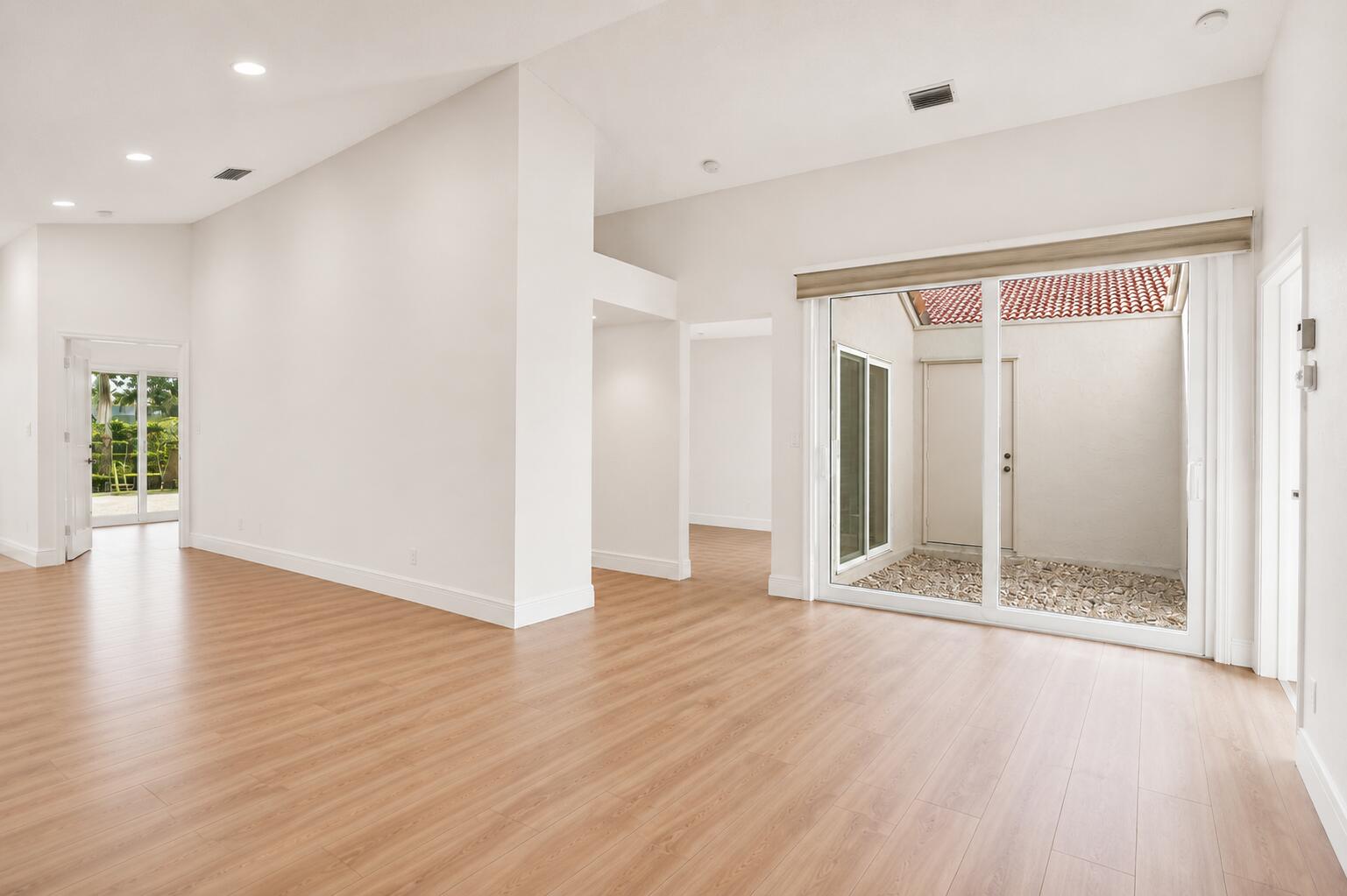 GLENEAGLES 9 - Residential
