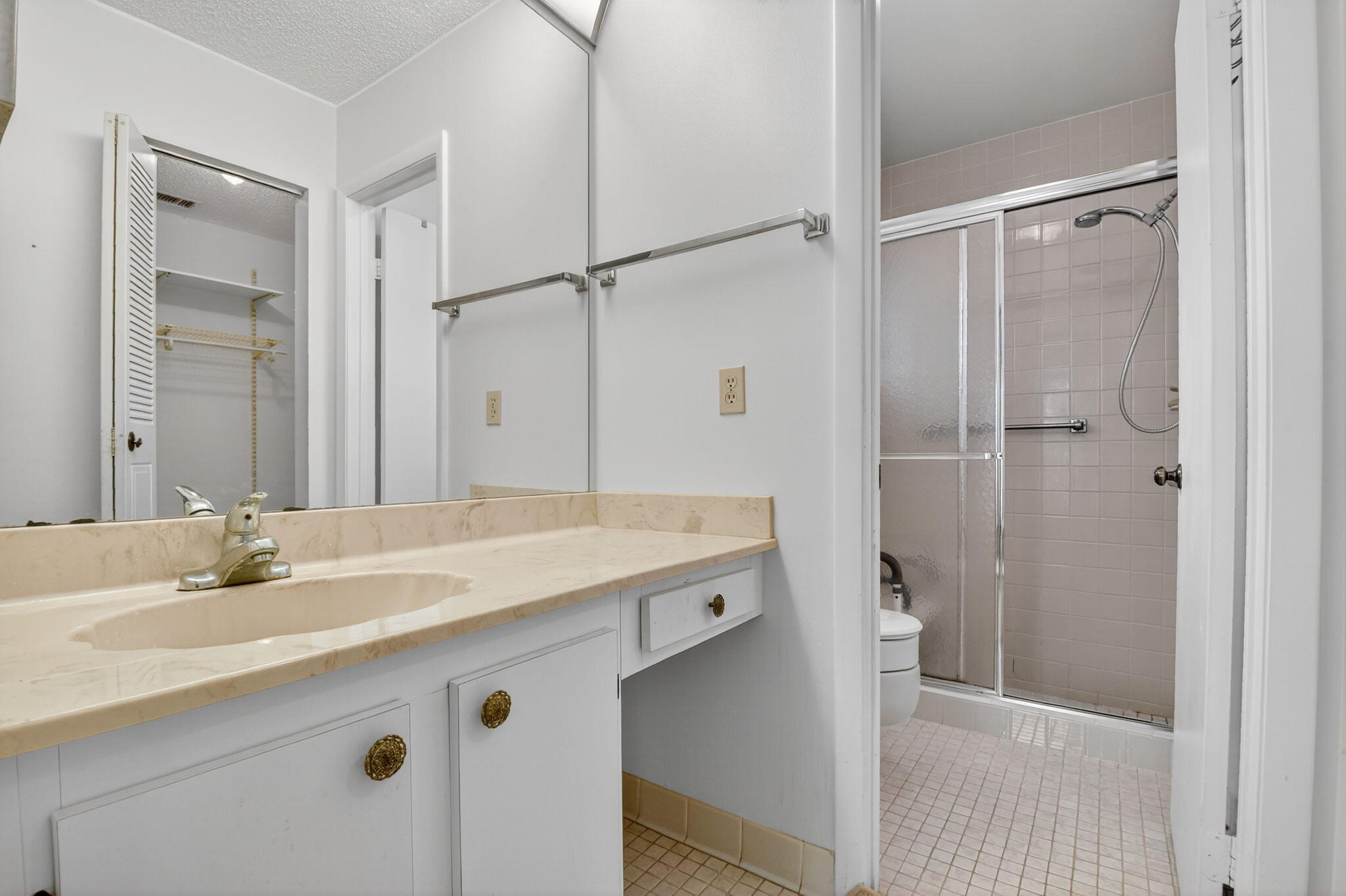 BUTTONWOOD 2 - Residential