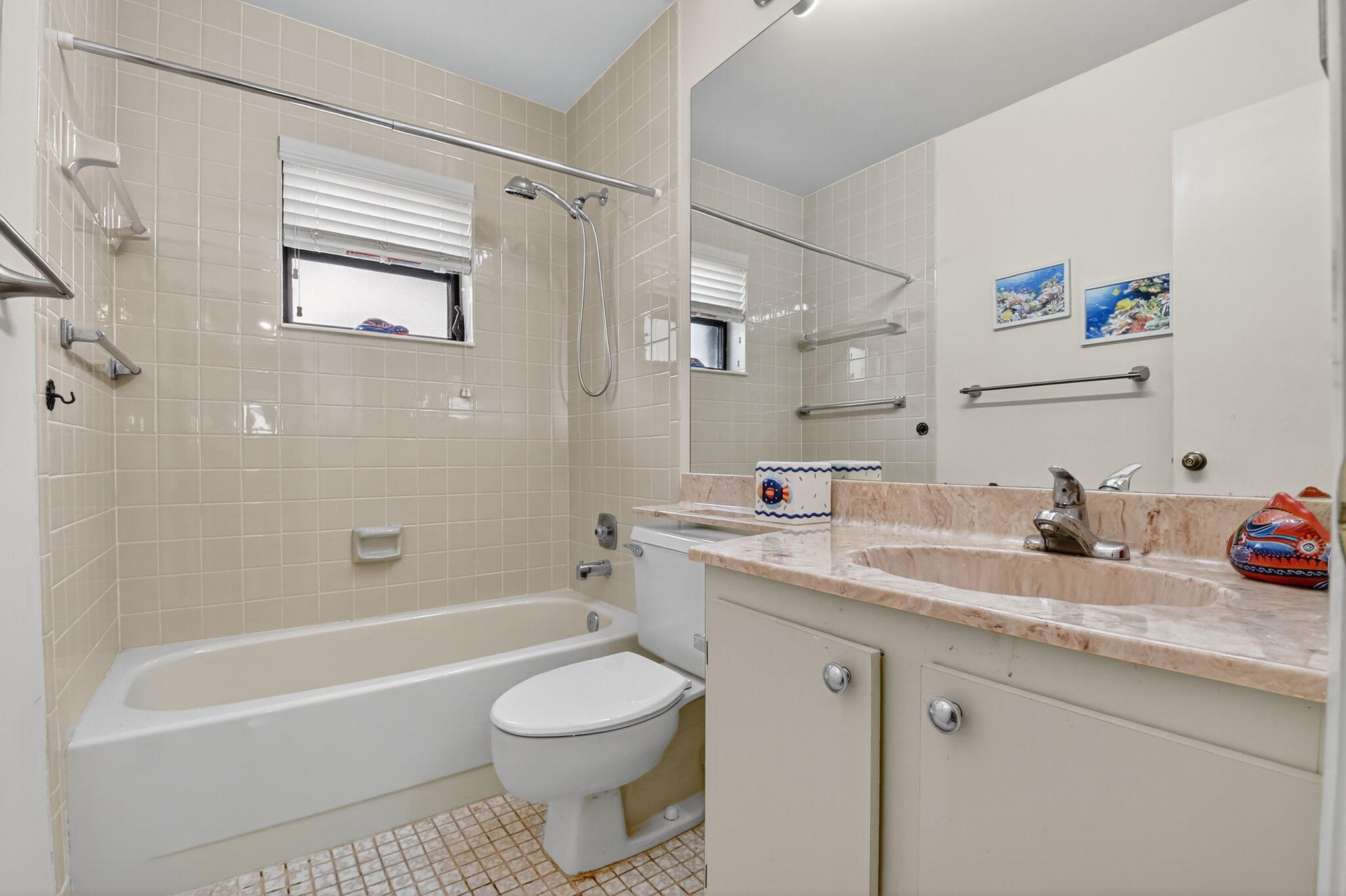 BUTTONWOOD 2 - Residential