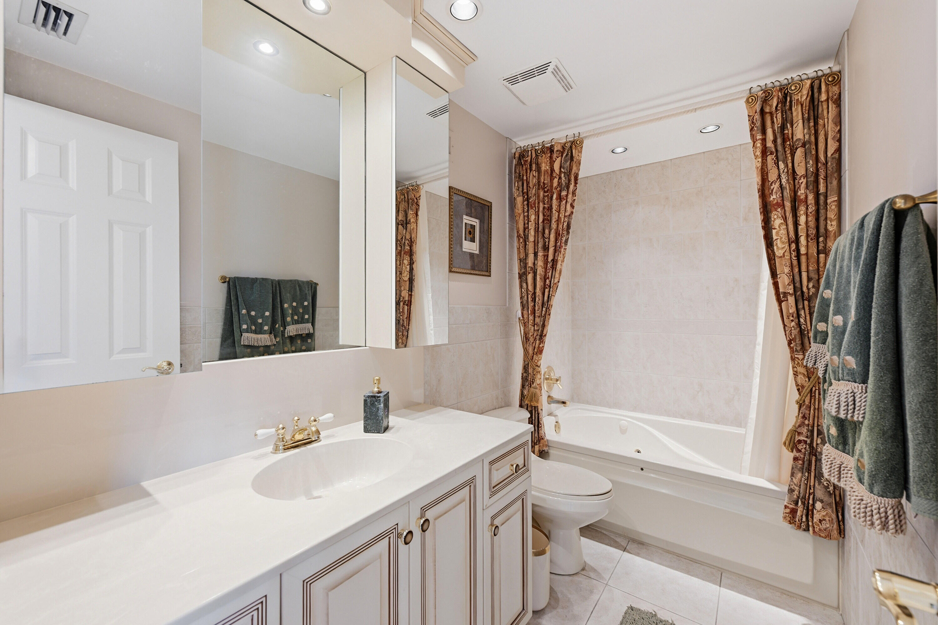 RIVERS BEND CONDO - Residential