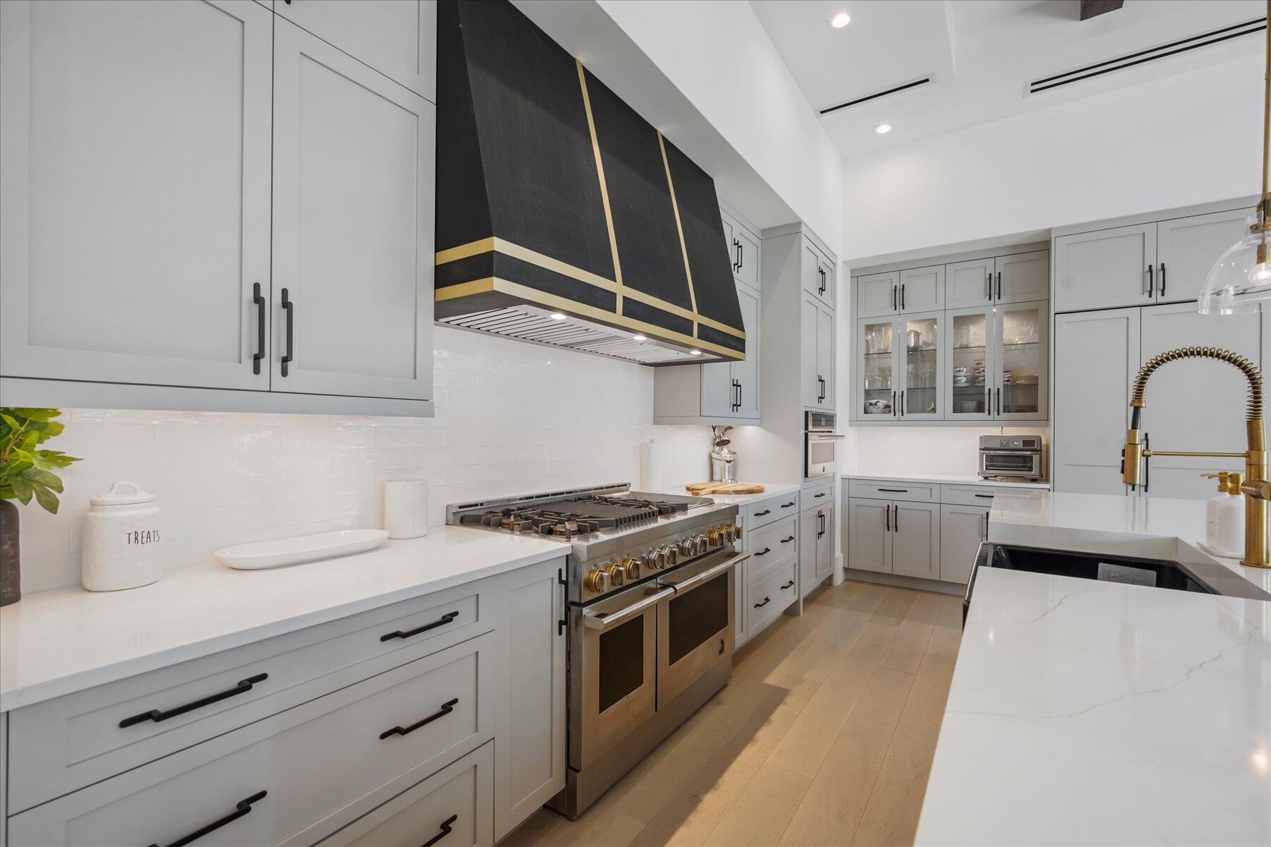 BLUE CYPRESS REPL AT PALM BEACH POLO & COUNTRY CLU - Residential