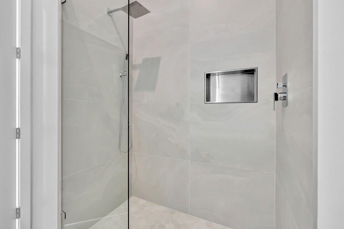 NAUTILUS 220 CONDO - Residential