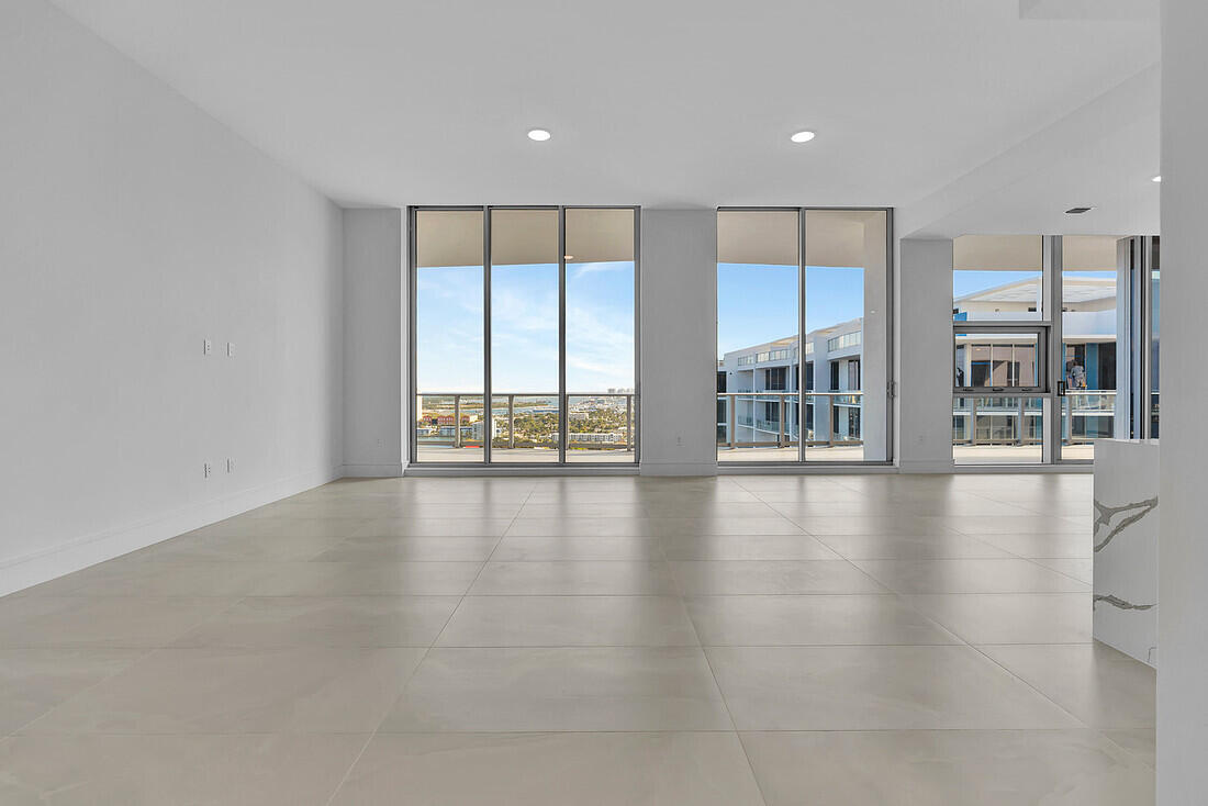 NAUTILUS 220 CONDO - Residential