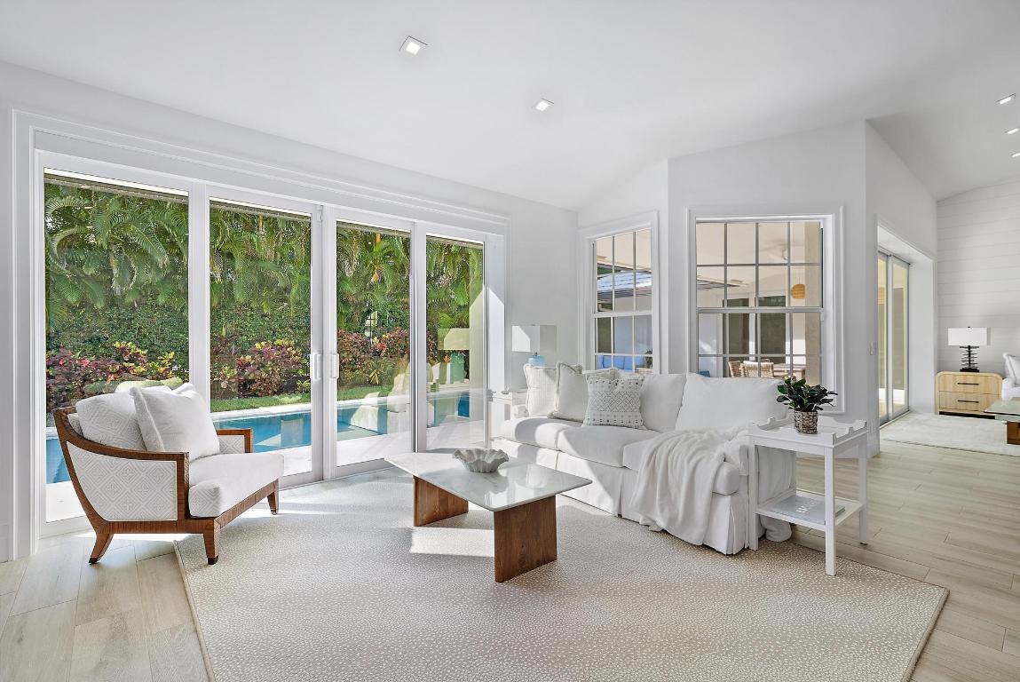 JUPITER INLET BEACH COLONY - Residential