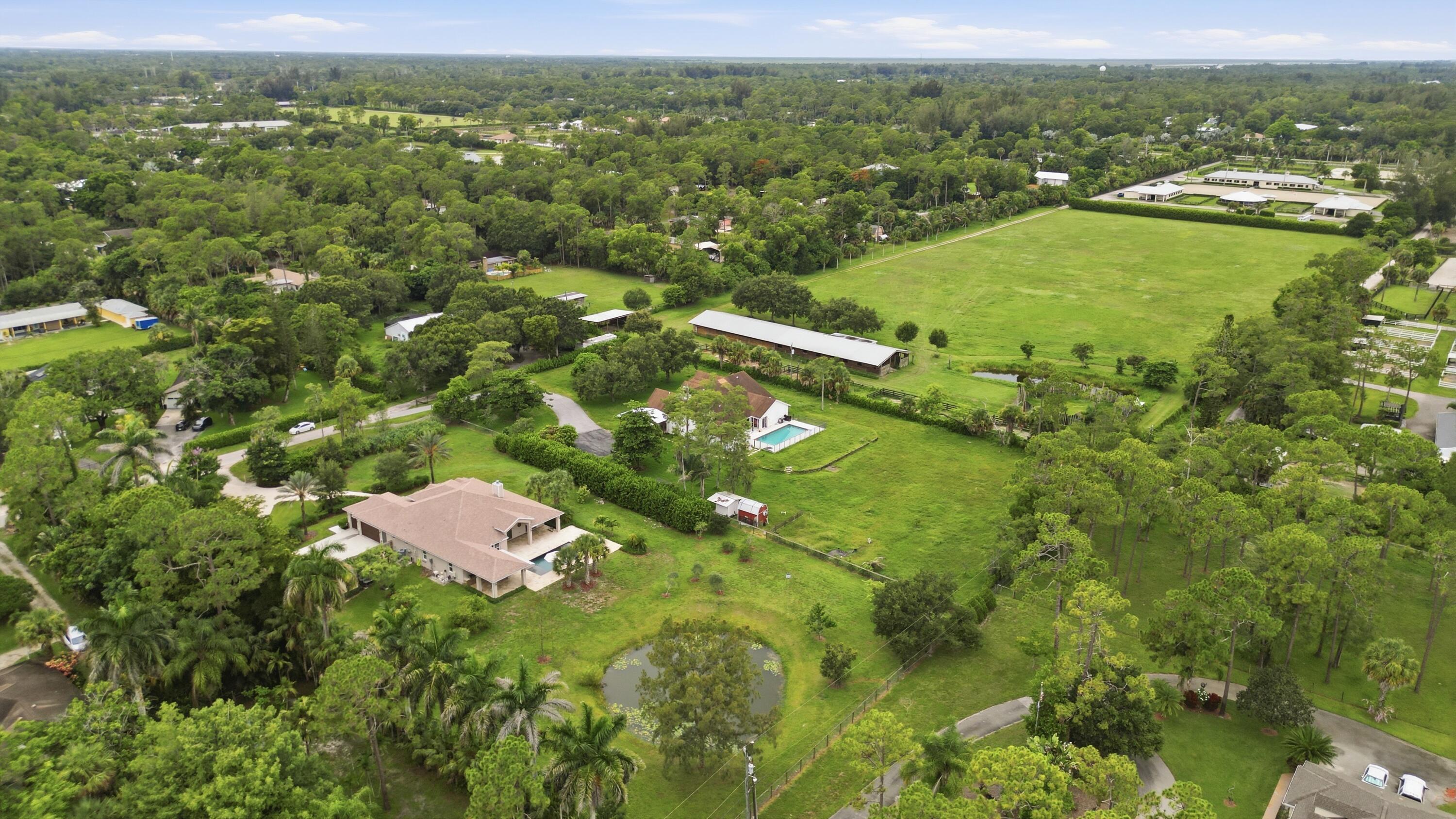 LOXAHATCHEE GROVES - Residential