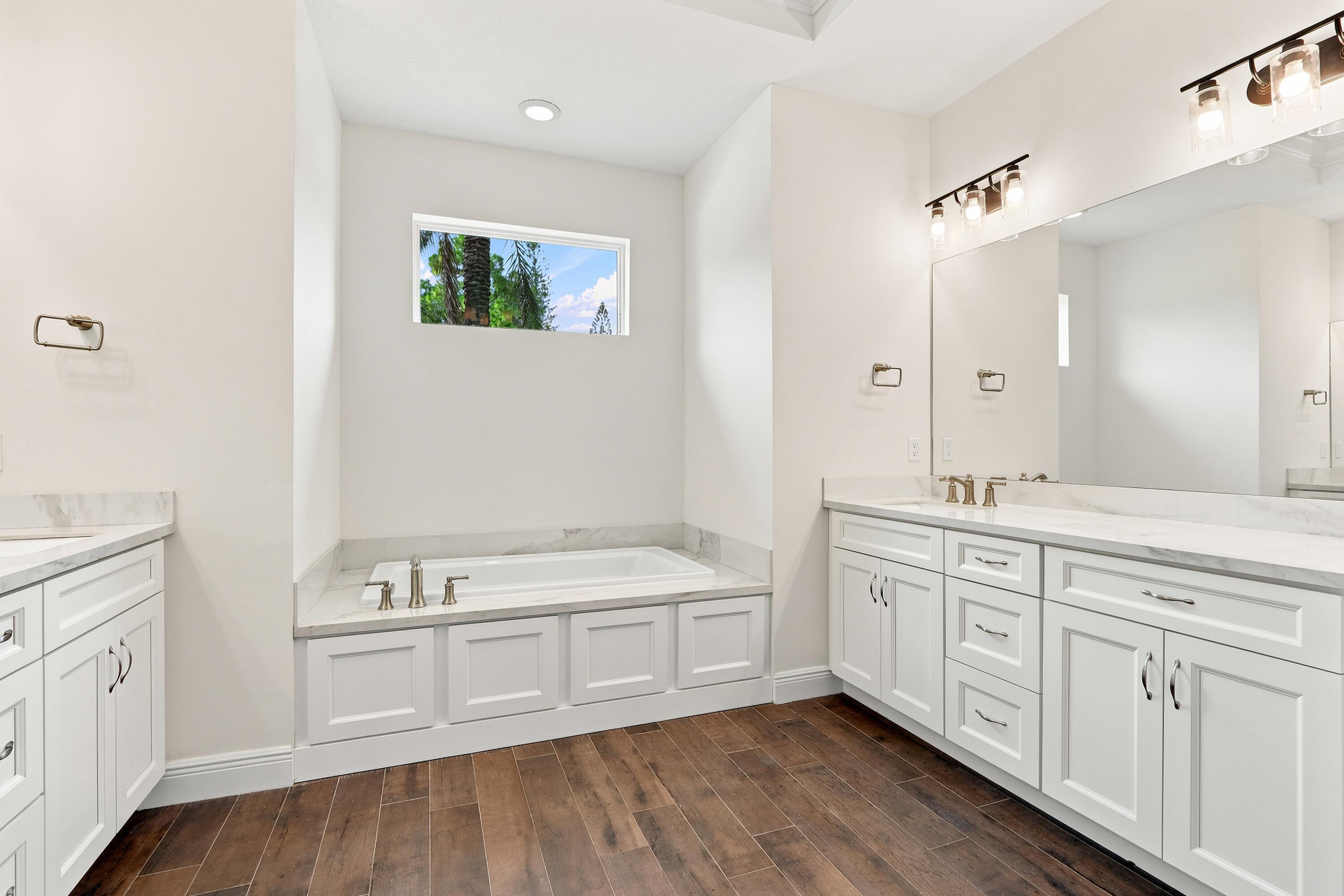 LOXAHATCHEE GROVES - Residential
