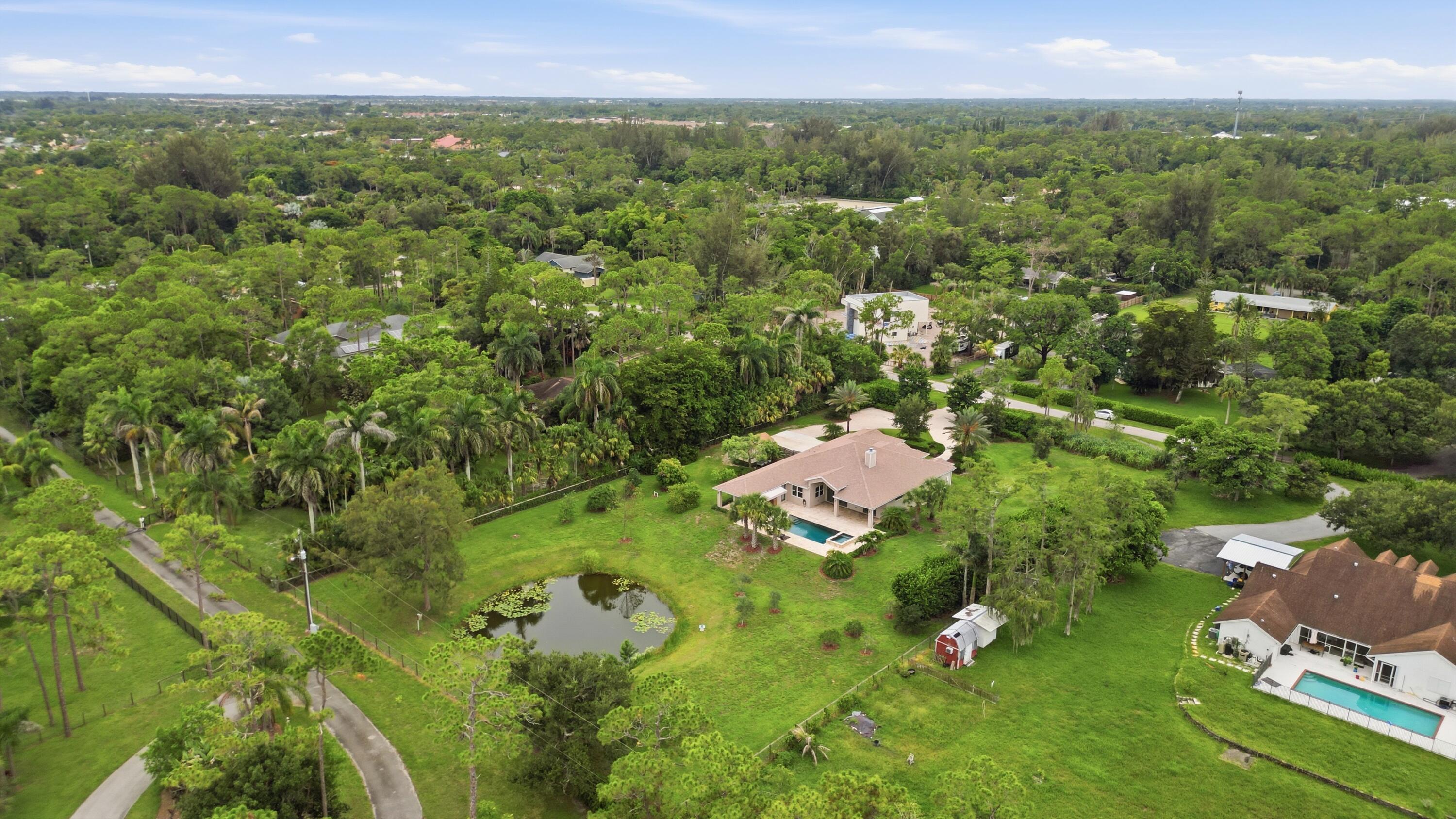 LOXAHATCHEE GROVES - Residential