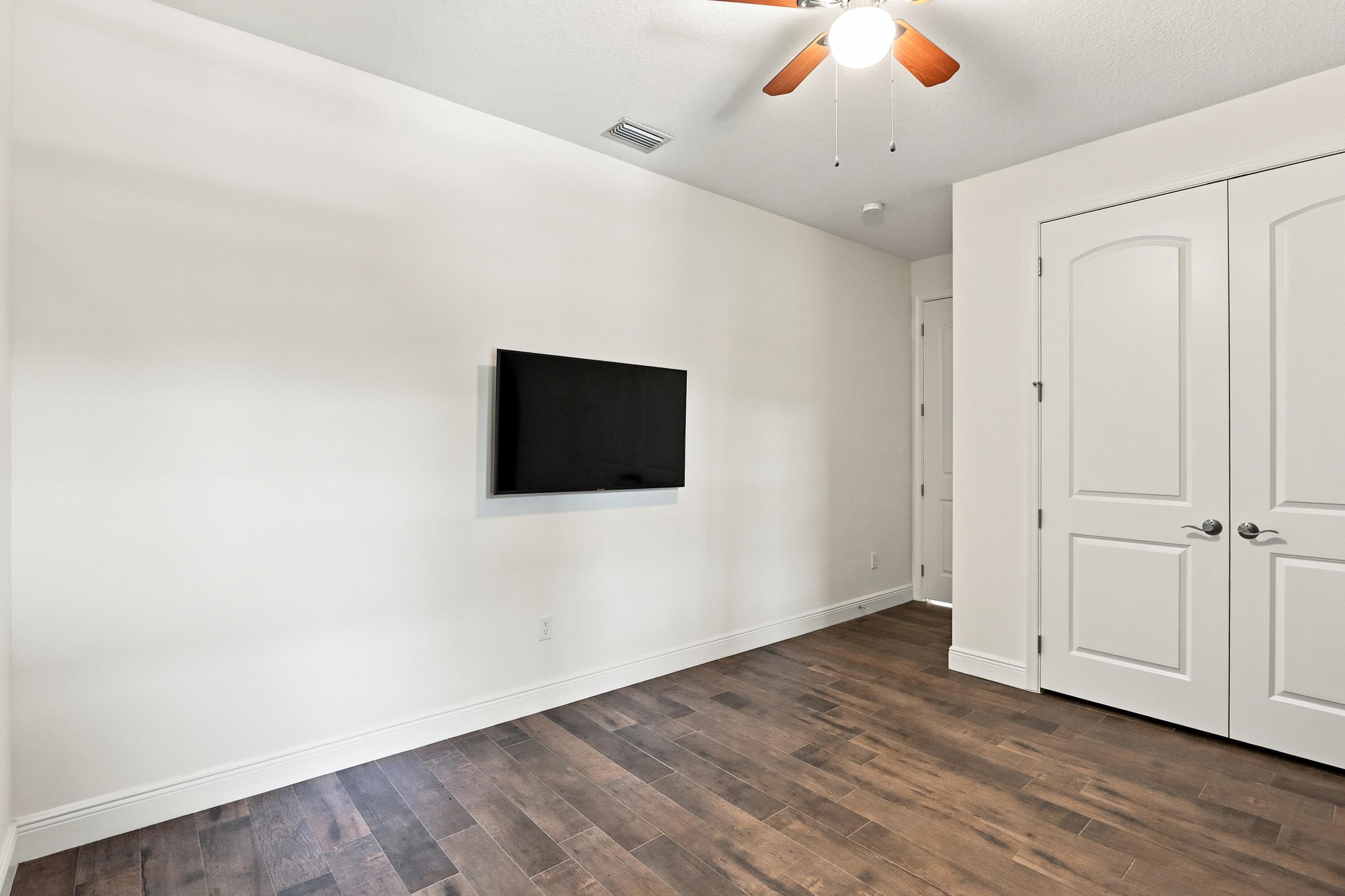 LOXAHATCHEE GROVES - Residential