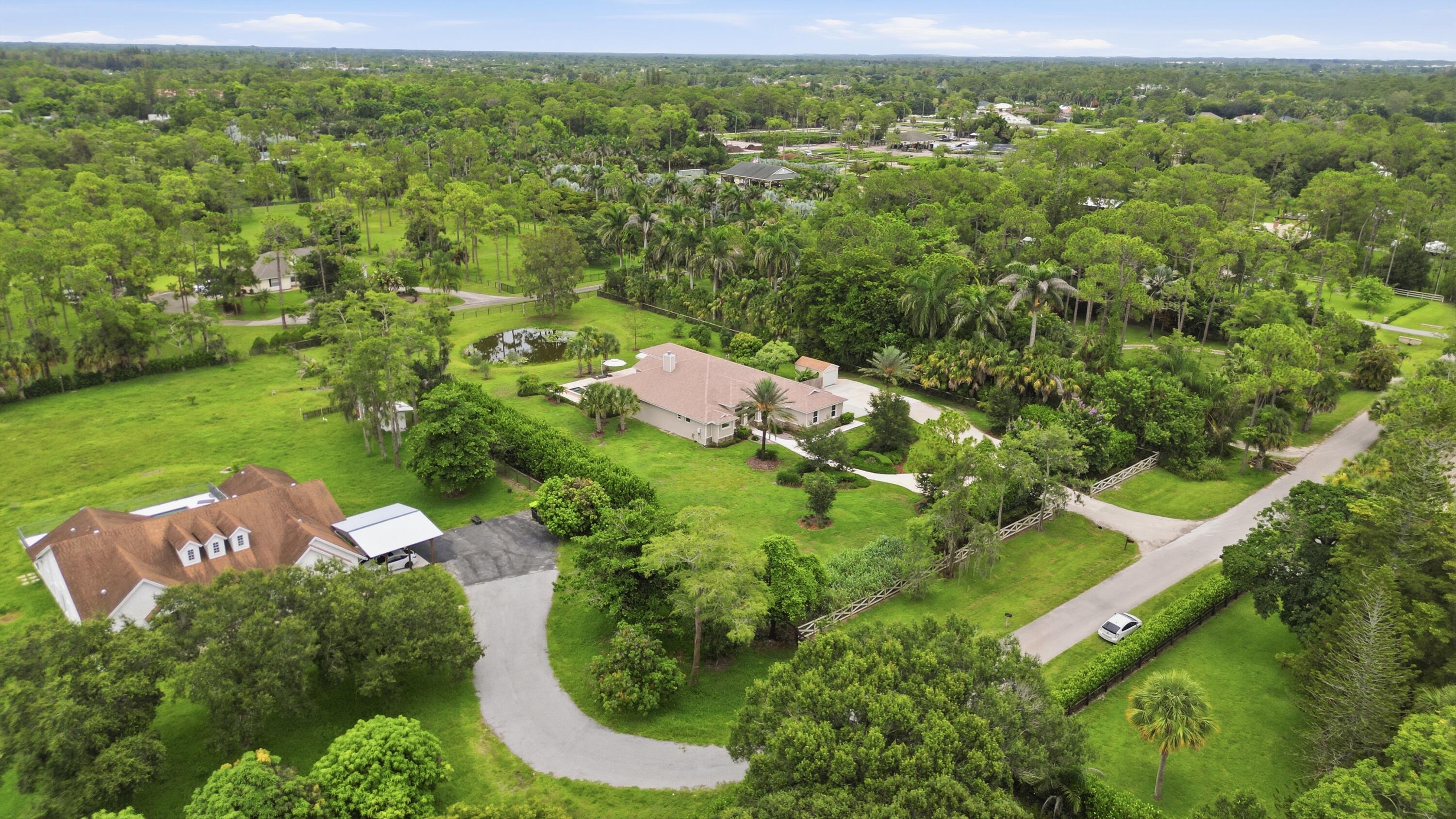 LOXAHATCHEE GROVES - Residential