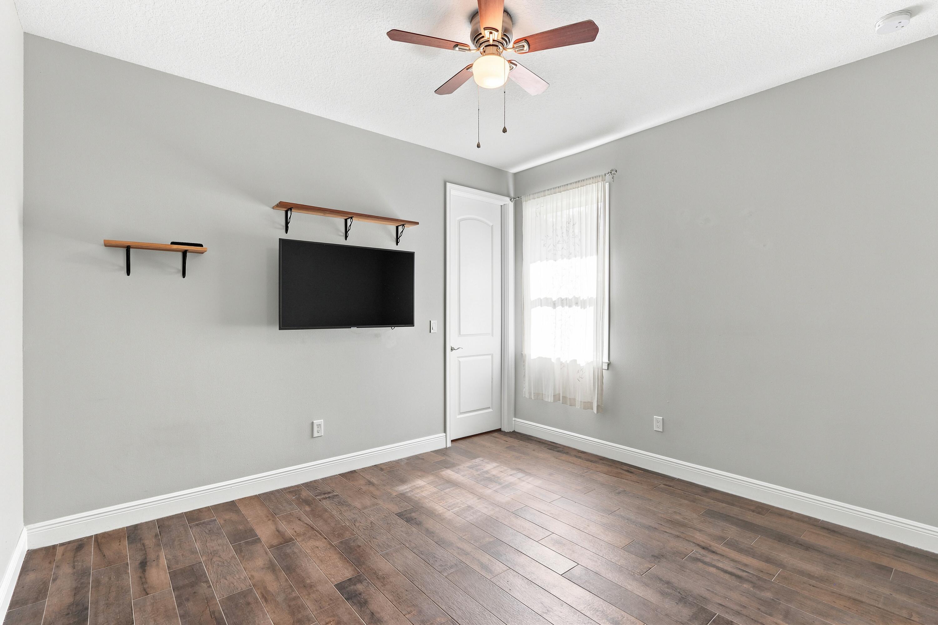 LOXAHATCHEE GROVES - Residential