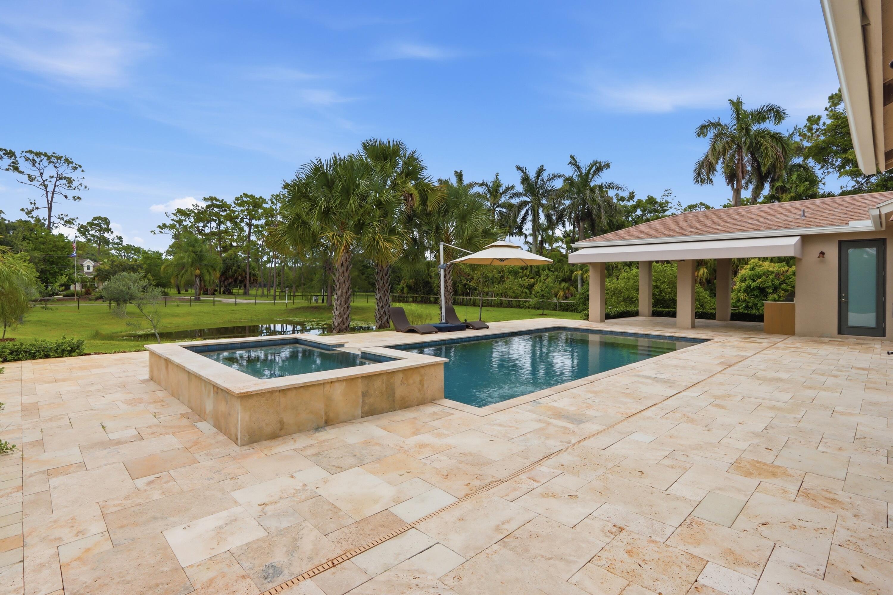 LOXAHATCHEE GROVES - Residential
