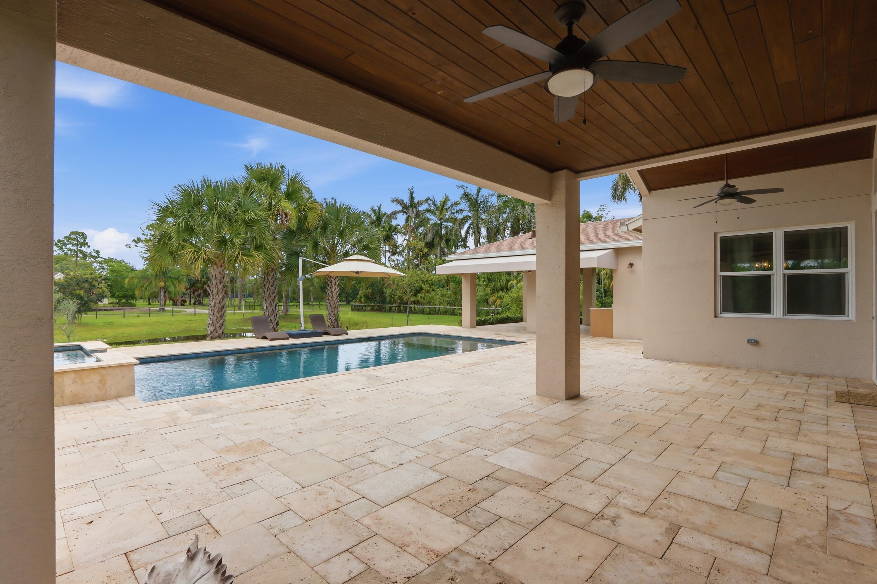 LOXAHATCHEE GROVES - Residential