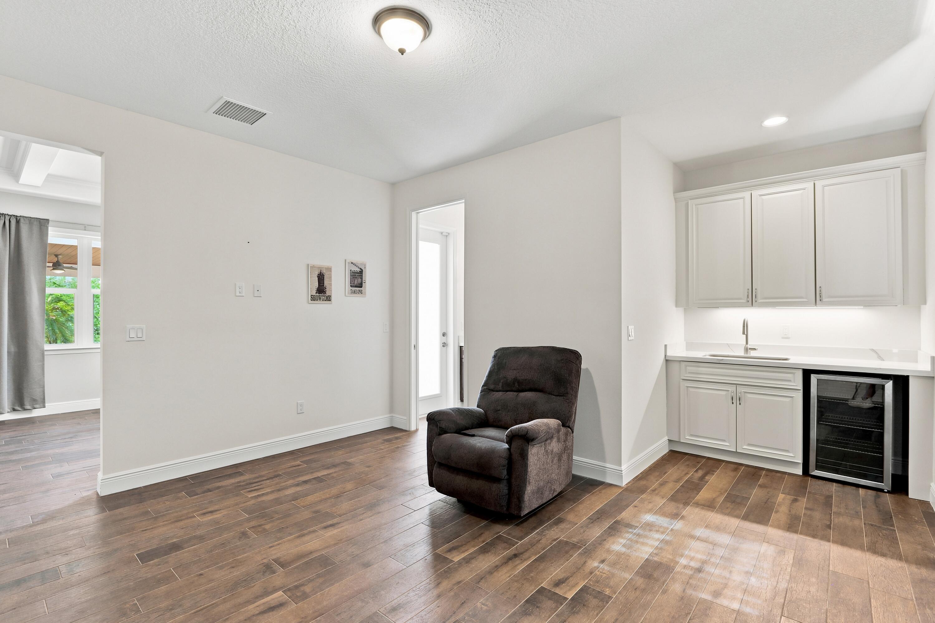 LOXAHATCHEE GROVES - Residential