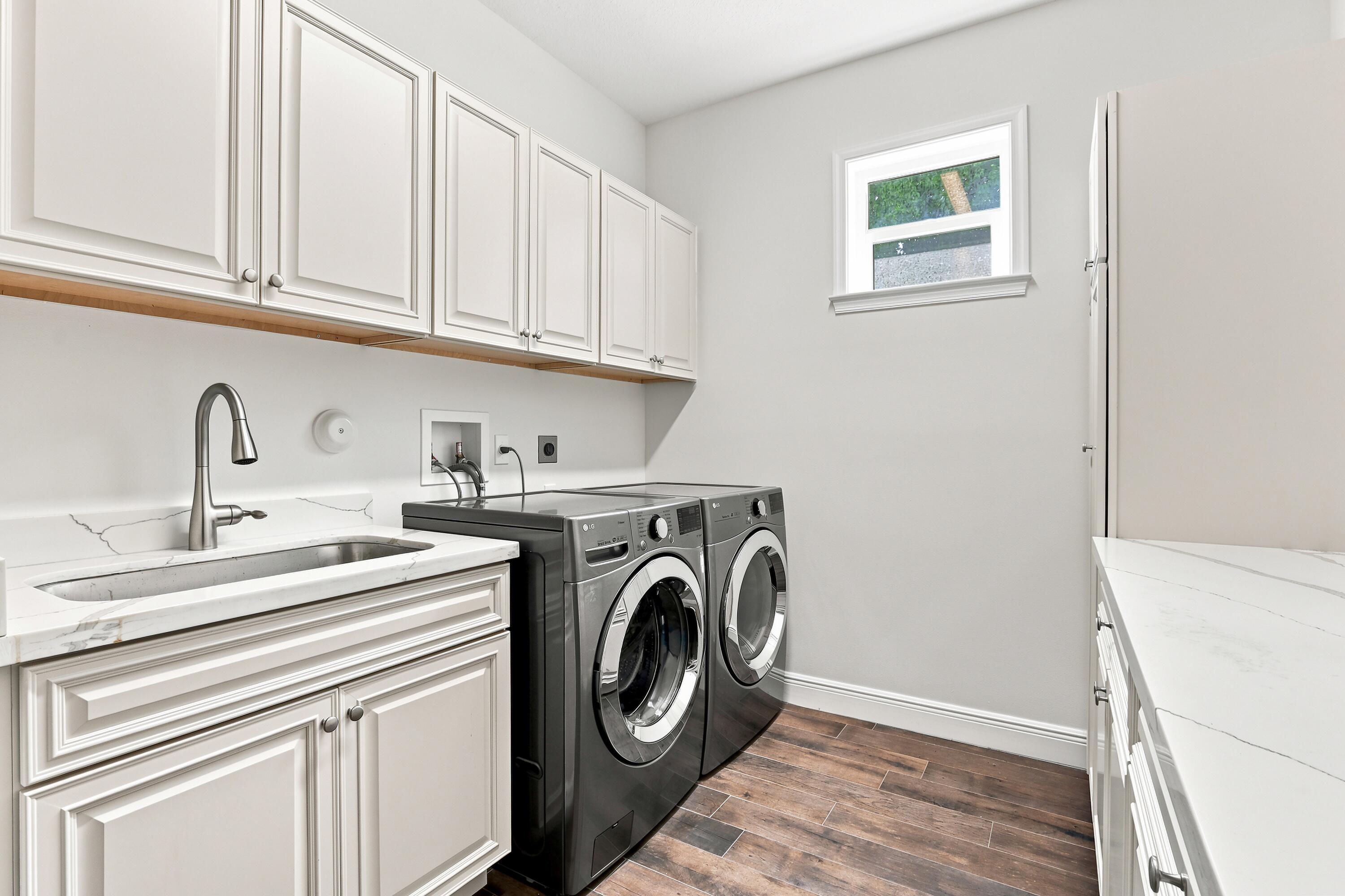 LOXAHATCHEE GROVES - Residential