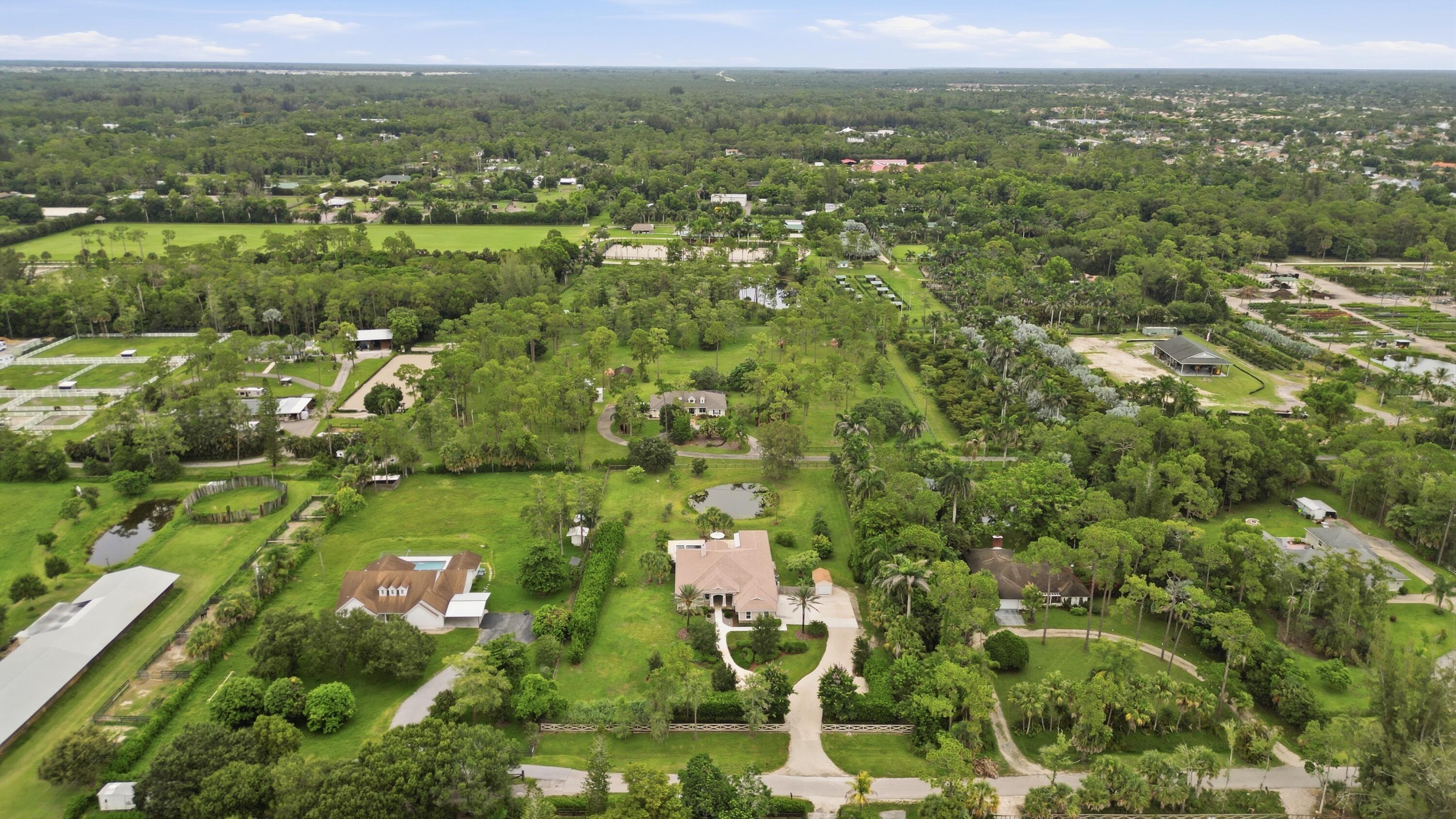 LOXAHATCHEE GROVES - Residential