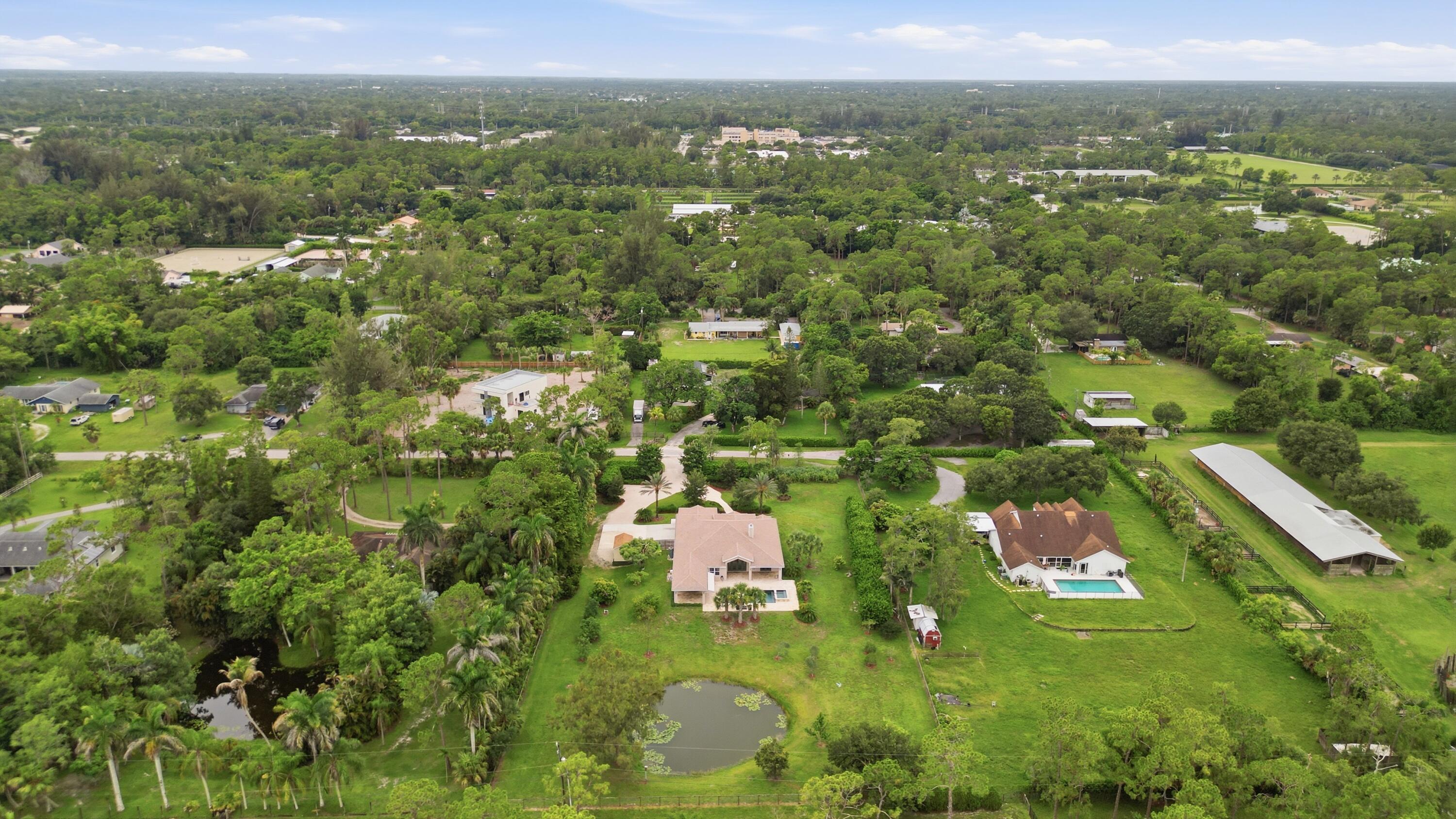 LOXAHATCHEE GROVES - Residential