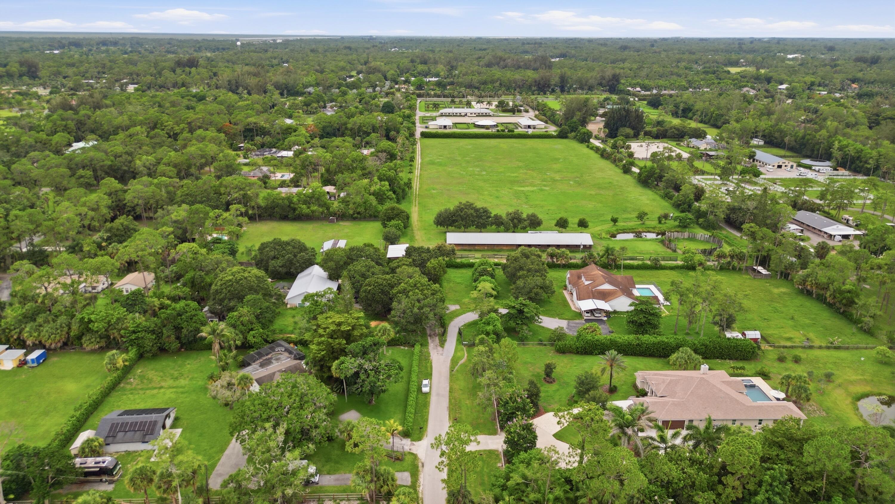 LOXAHATCHEE GROVES - Residential