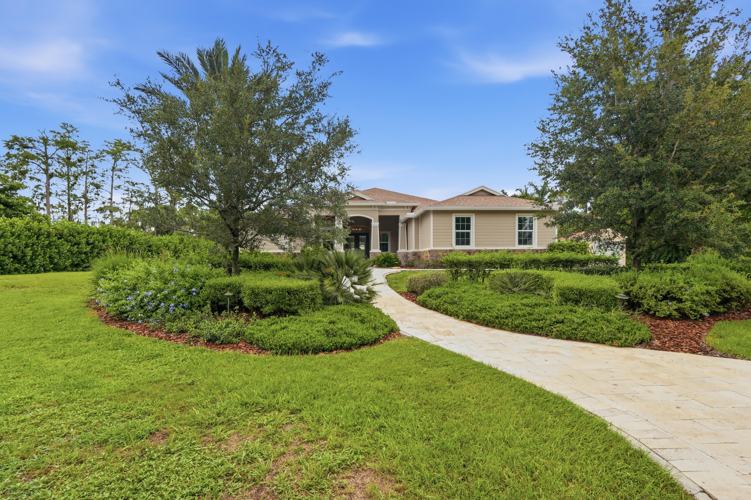 LOXAHATCHEE GROVES - Residential