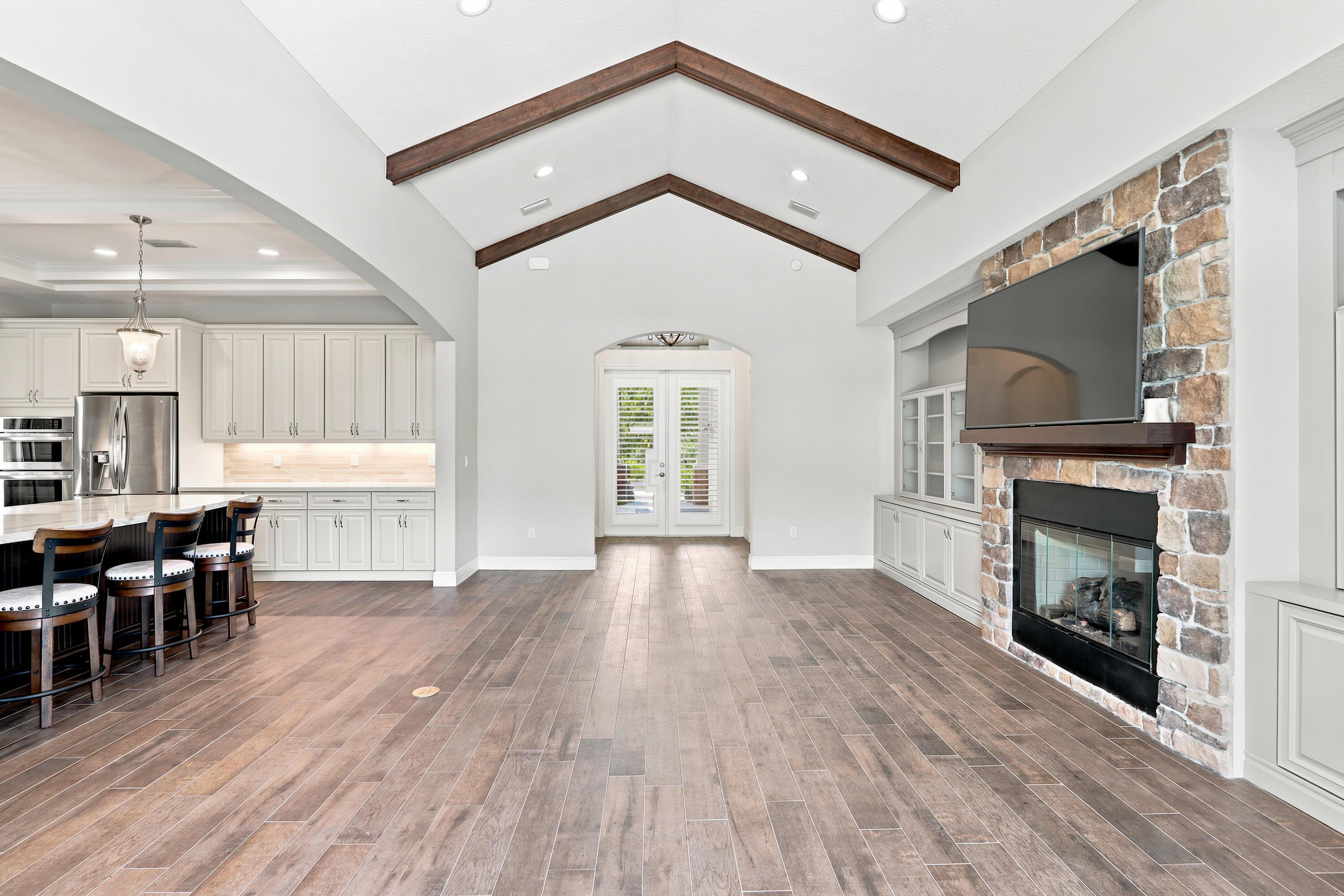 LOXAHATCHEE GROVES - Residential