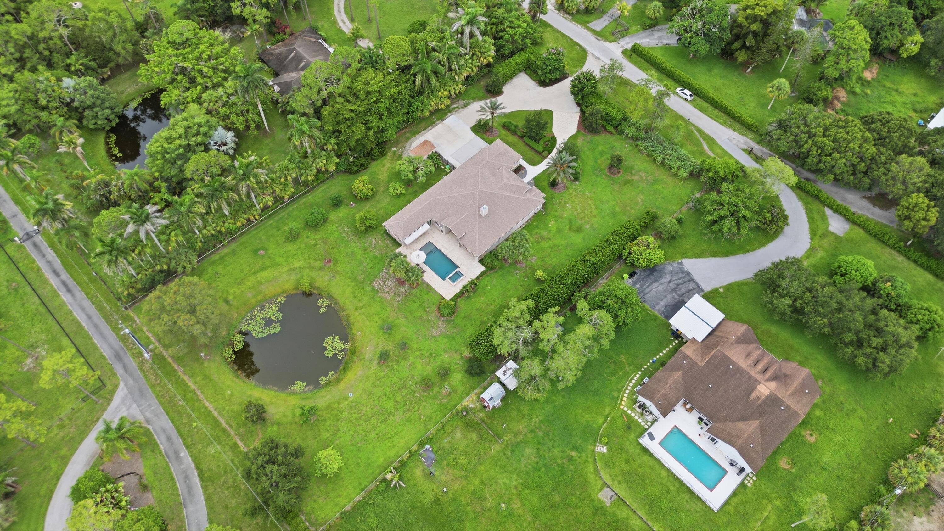 LOXAHATCHEE GROVES - Residential