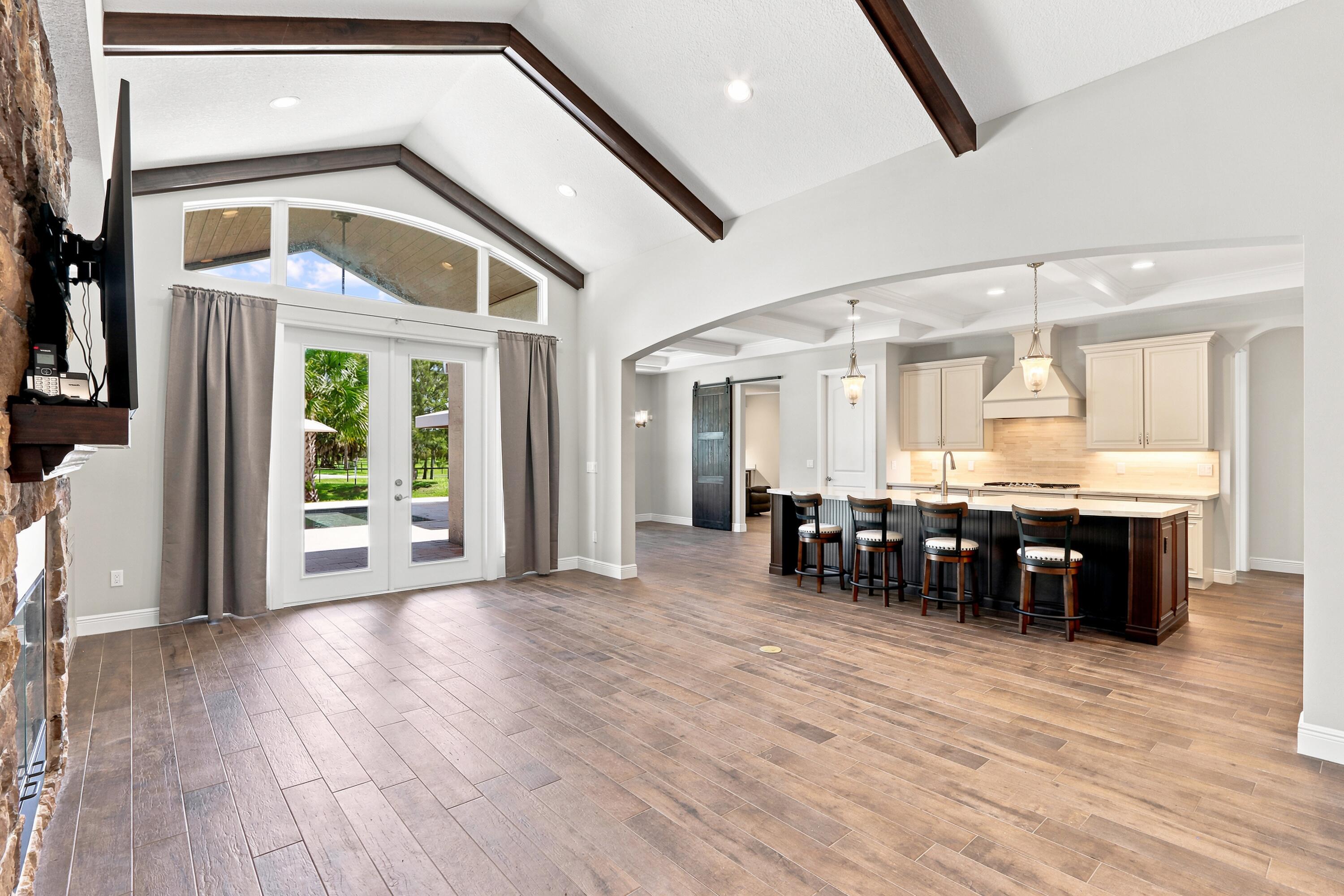 LOXAHATCHEE GROVES - Residential