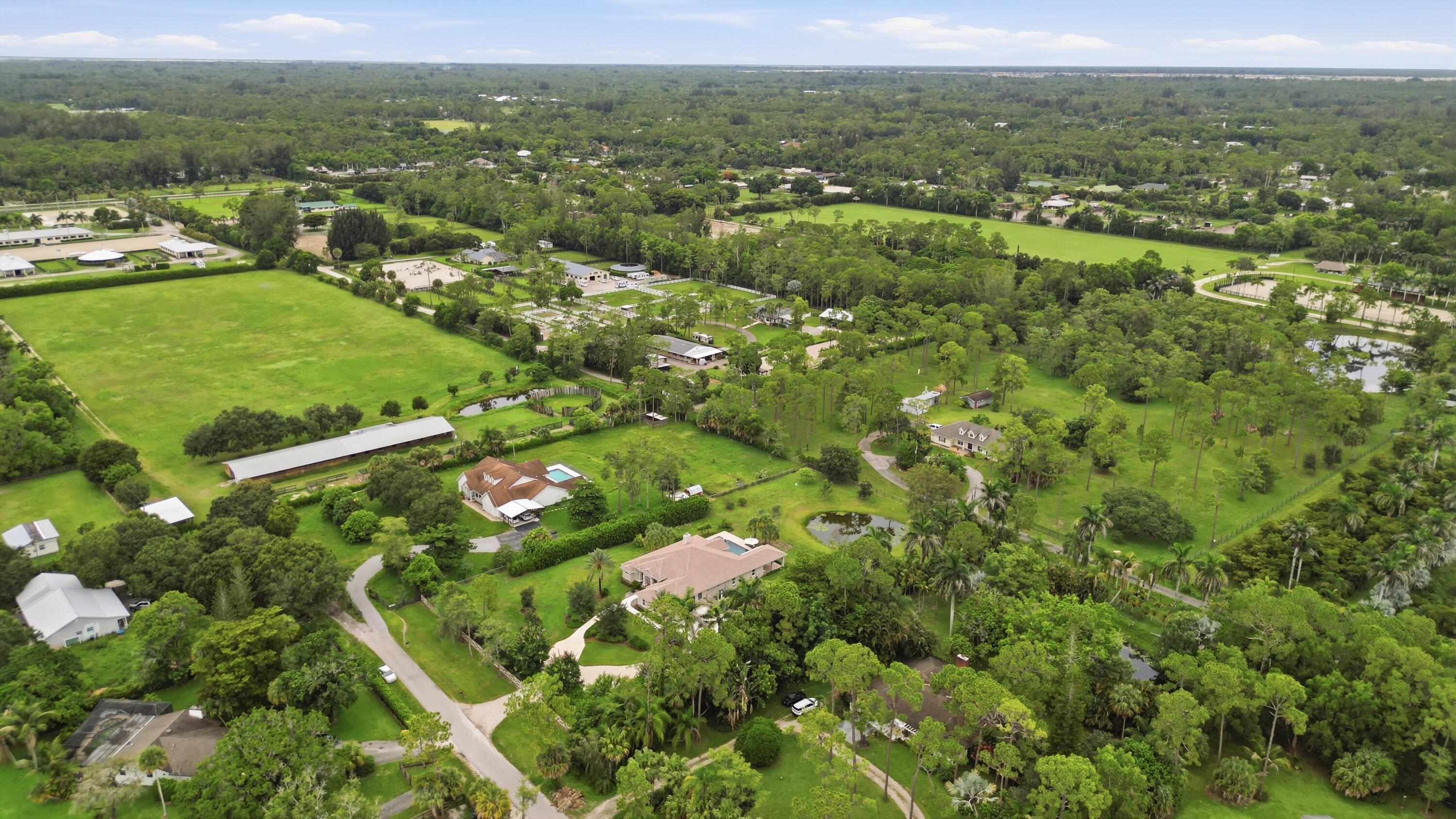 LOXAHATCHEE GROVES - Residential