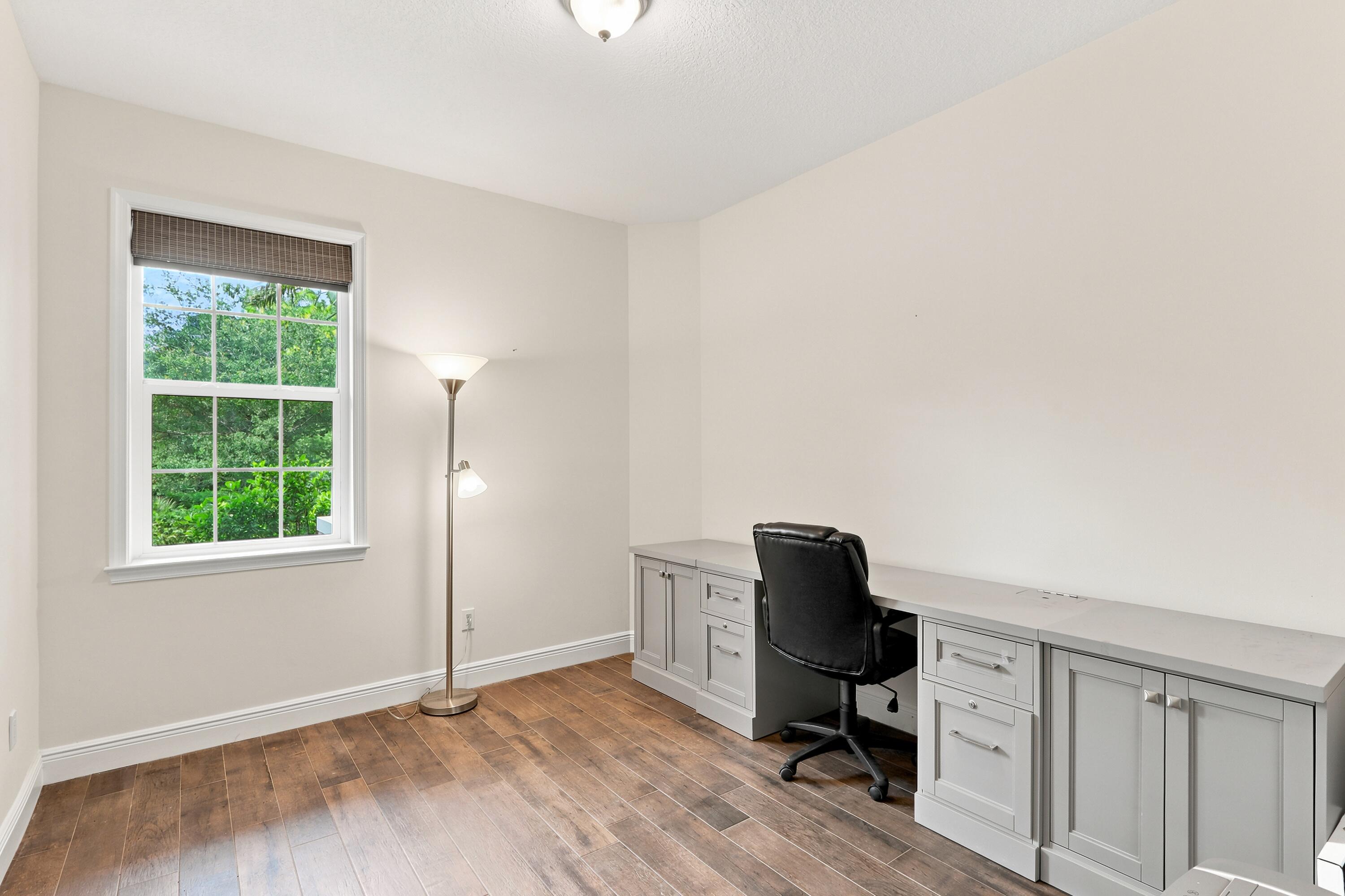LOXAHATCHEE GROVES - Residential