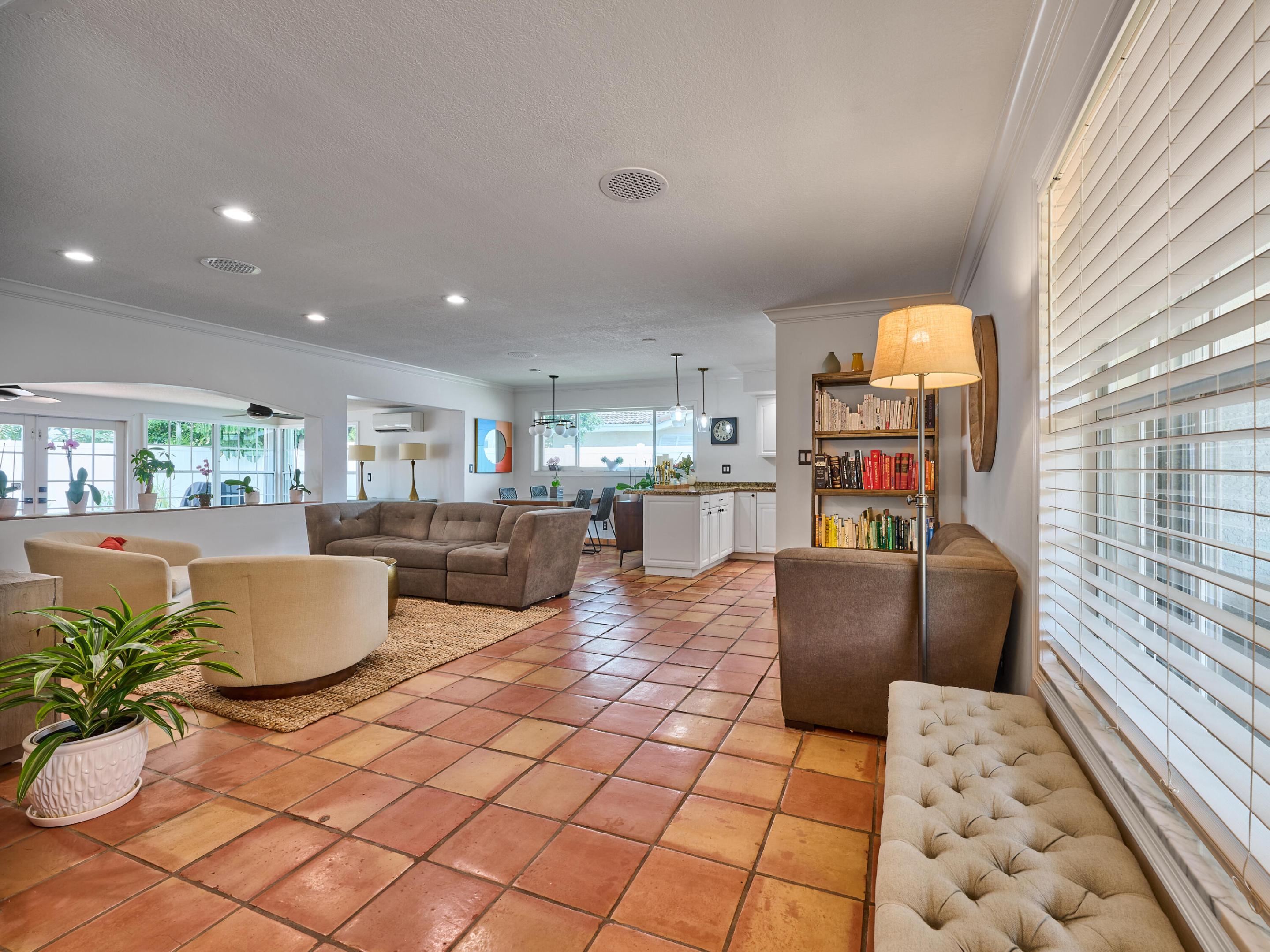 ROYAL OAK HILLS 1ST SEC - Residential