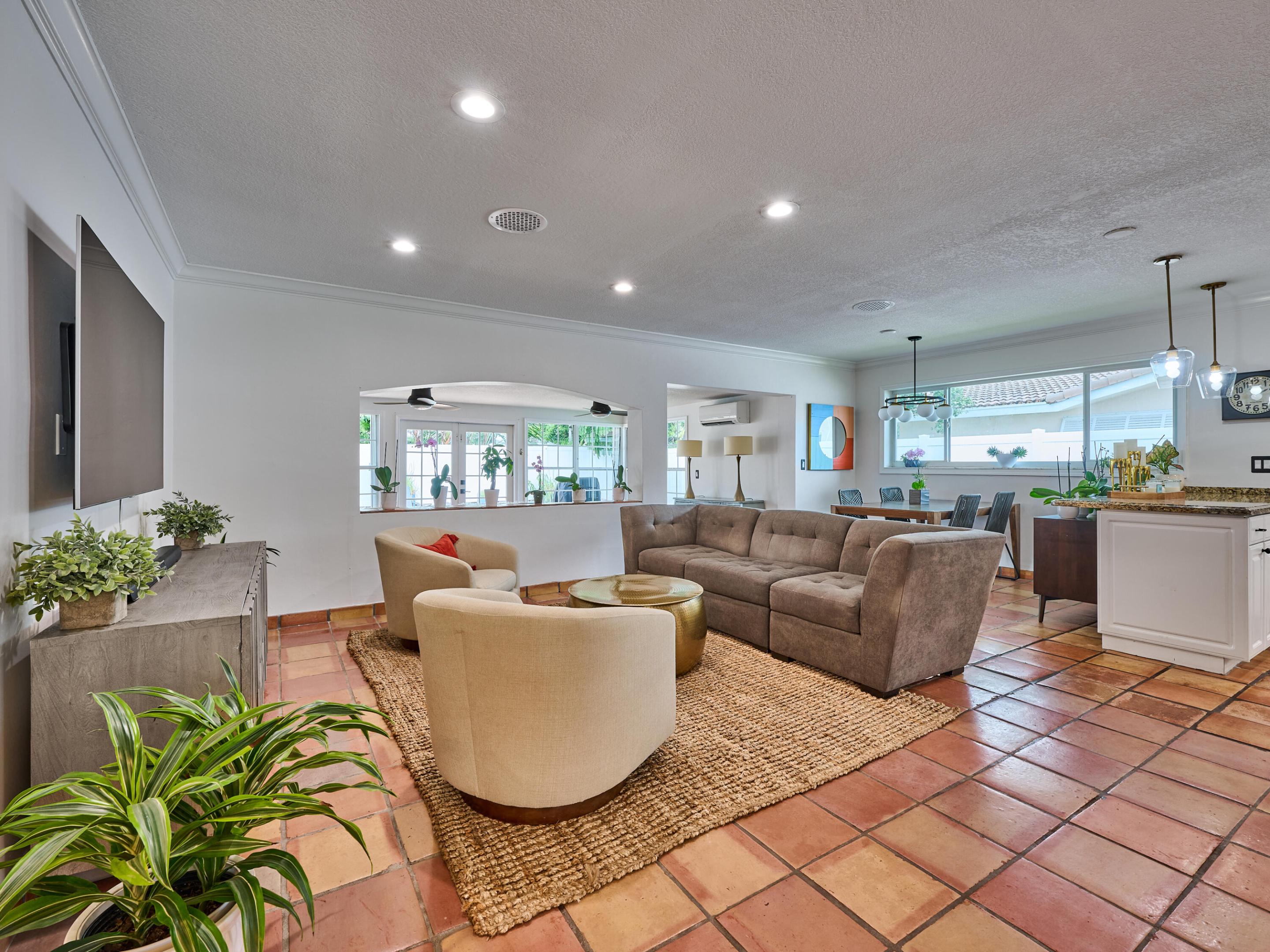 ROYAL OAK HILLS 1ST SEC - Residential