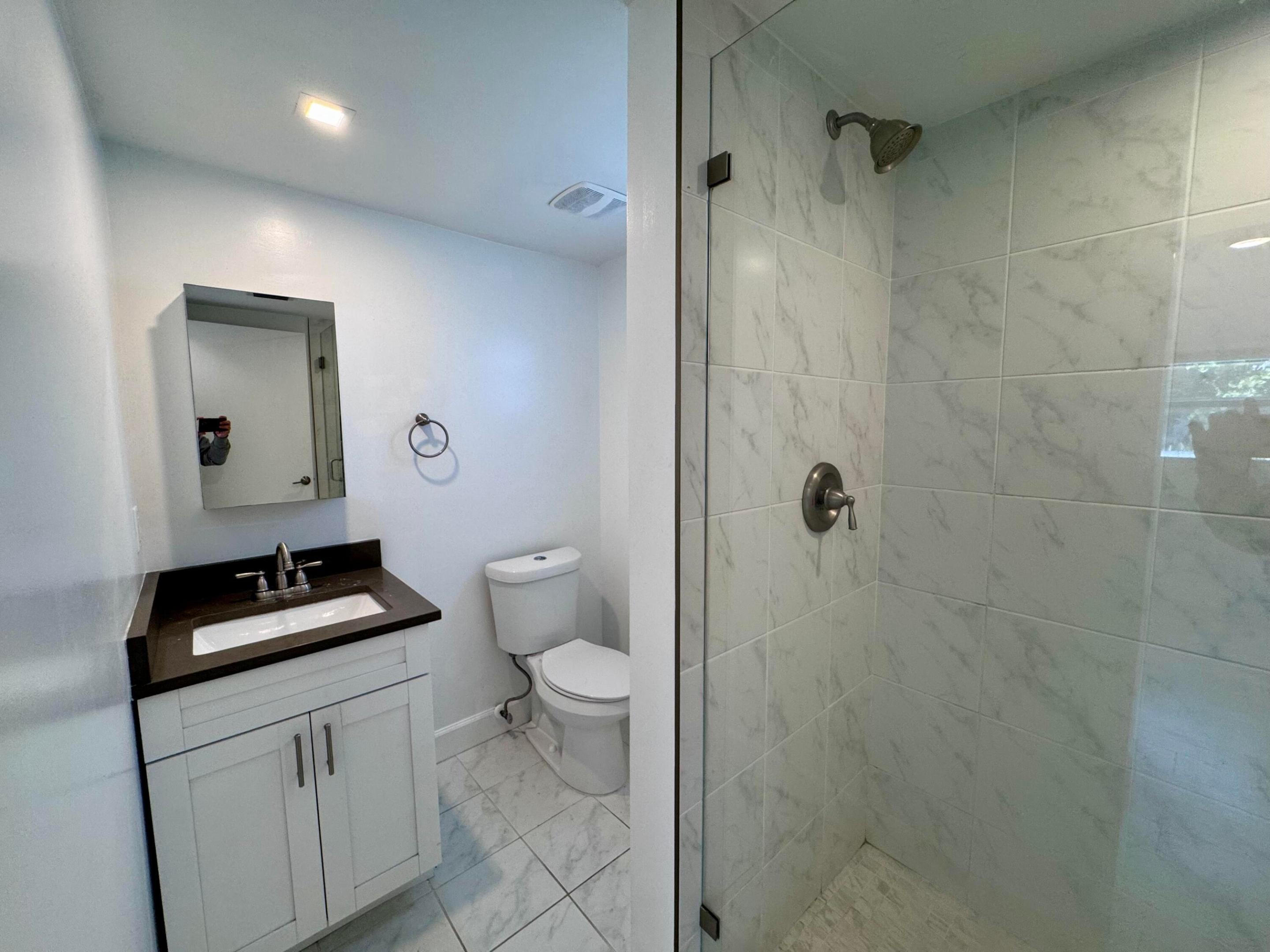 LAKE WORTH TOWN OF - Residential Lease