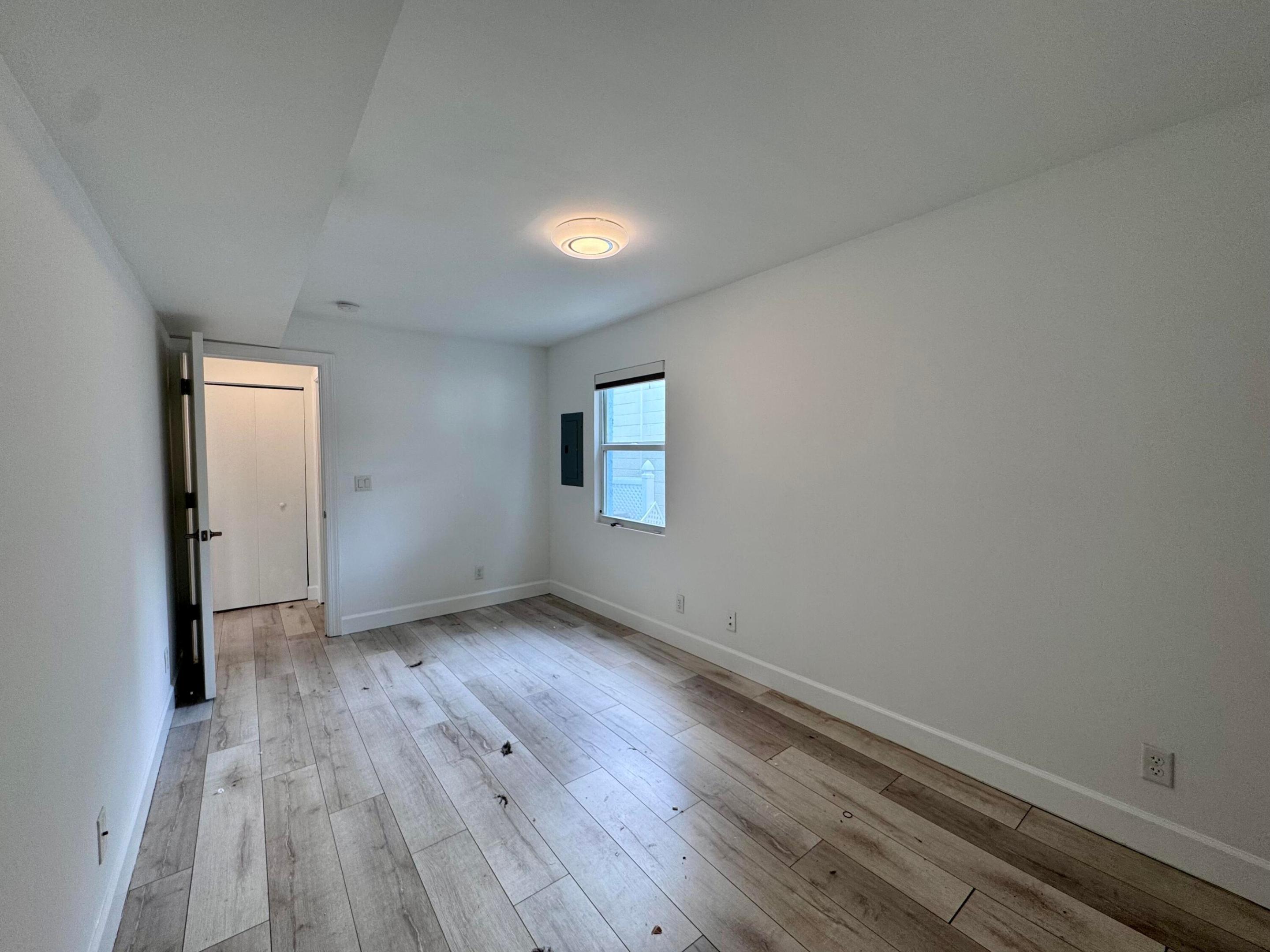 LAKE WORTH TOWN OF - Residential Lease