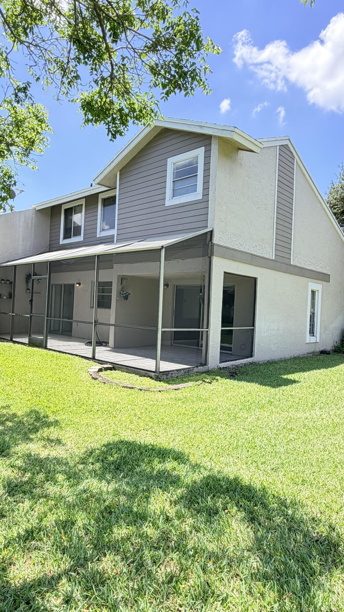 This is a fantastic opportunity to buy a 1400 sq. ft. CORNER townhome in the highly desirable community of Woodgate. This 3 bedroom, 2.5 bath property is located on a huge cul-de-sac with fields of grass at every turn. Enjoy an abundance of light inside with large great room sliding doors, 3 spacious bedrooms, and a screened-in patio. Schools are "A" rated at every level. This property is perfect for DIY enthusiasts, creative buyers, or investors. The space is entirely primed for a full cosmetic renovation, allowing you to bypass paying a premium for someone else's taste and build instant equity in a top-tier location.
