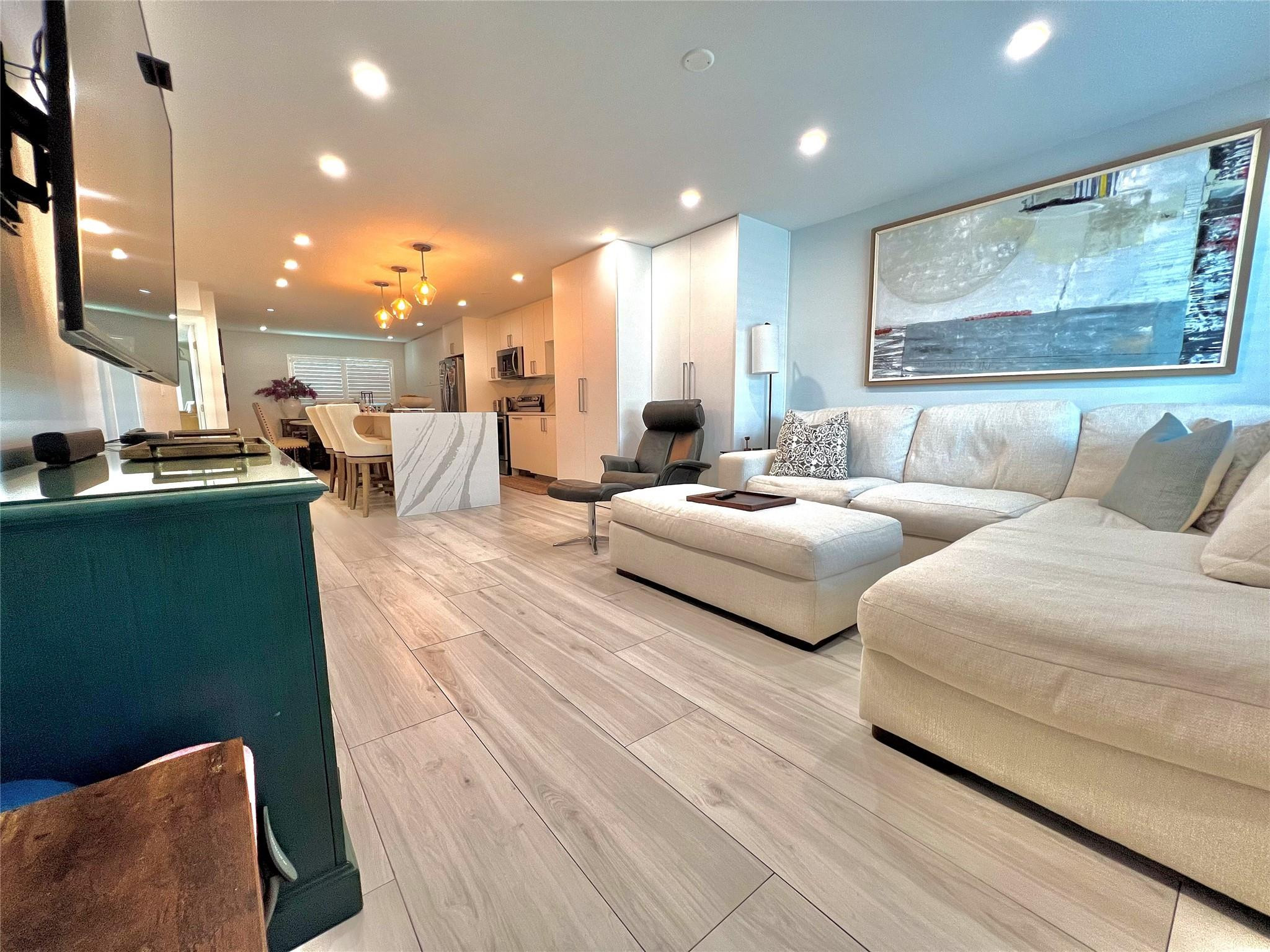 CORAL RIDGE COUNTRY CLUB - Residential Lease