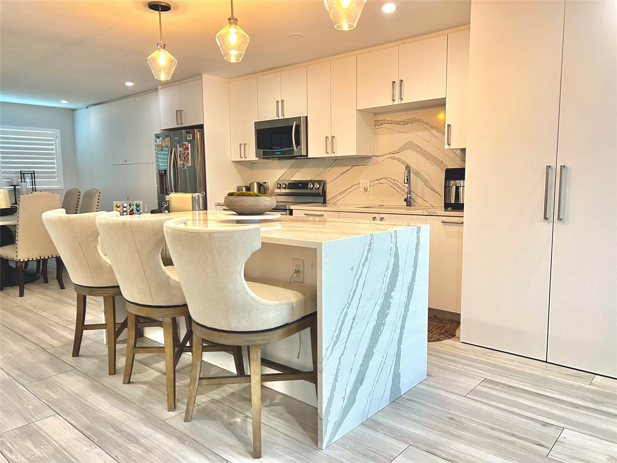 CORAL RIDGE COUNTRY CLUB - Residential Lease