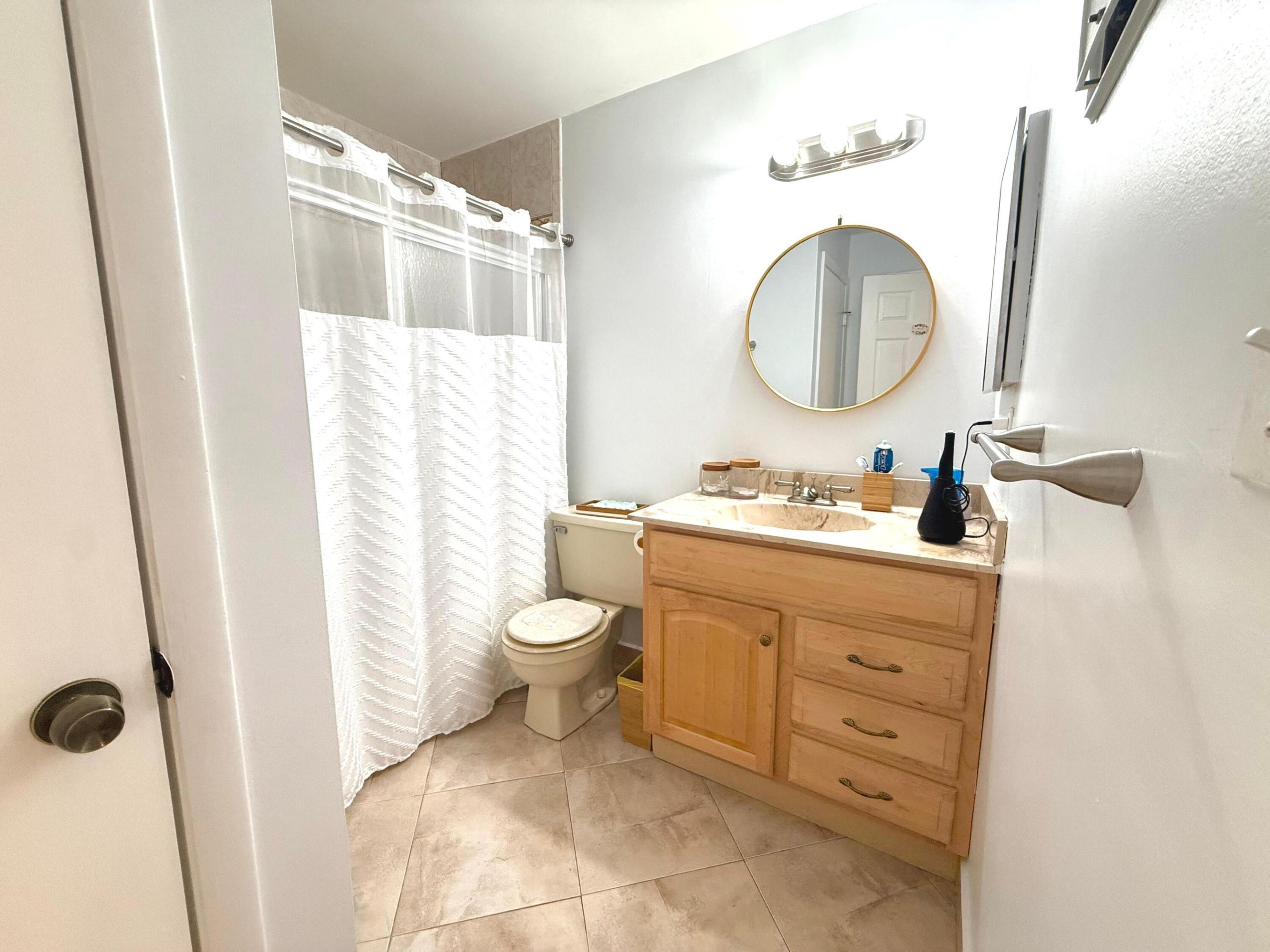 KINGS POINT 4 - Residential Lease