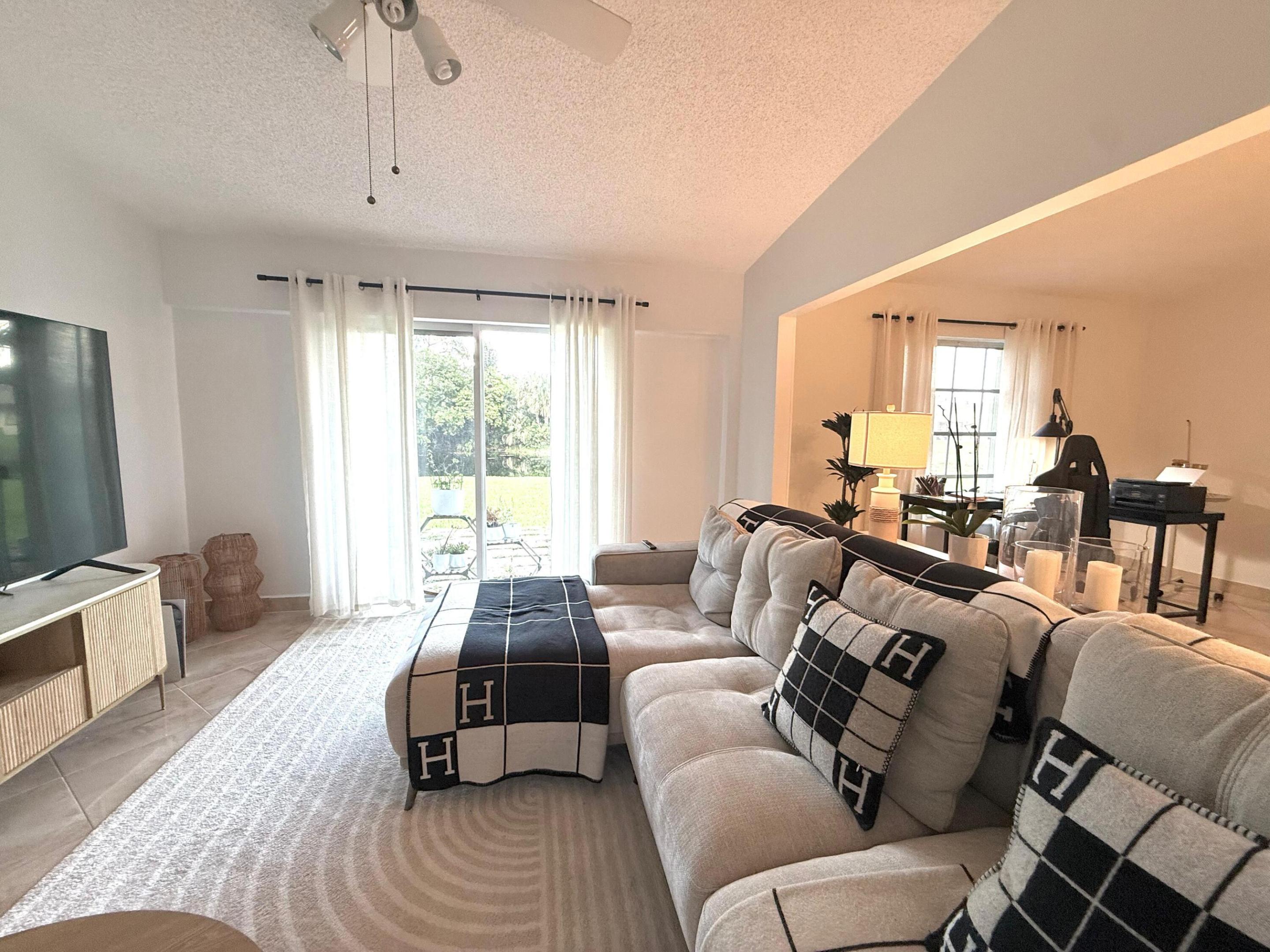 KINGS POINT 4 - Residential Lease