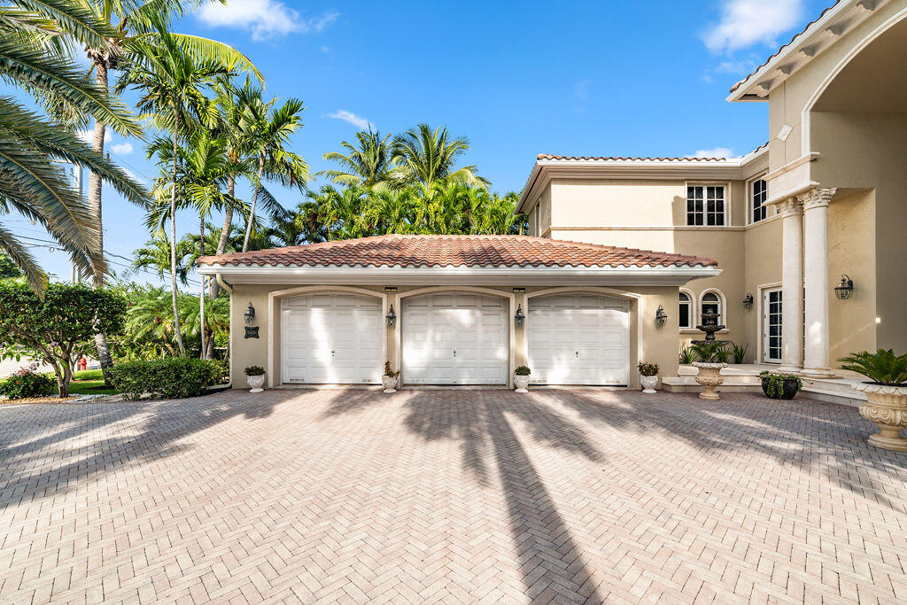 SEVEN ISLES - Residential