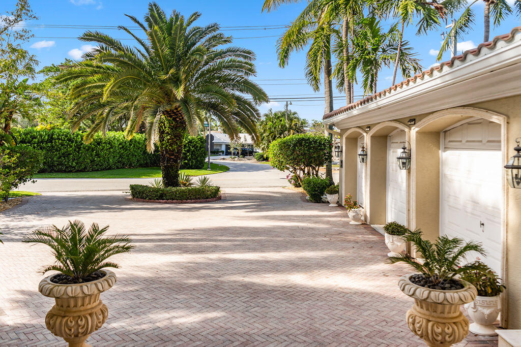 SEVEN ISLES - Residential