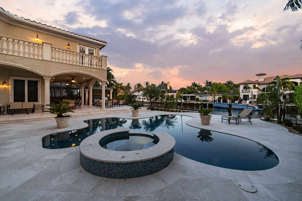 SEVEN ISLES - Residential