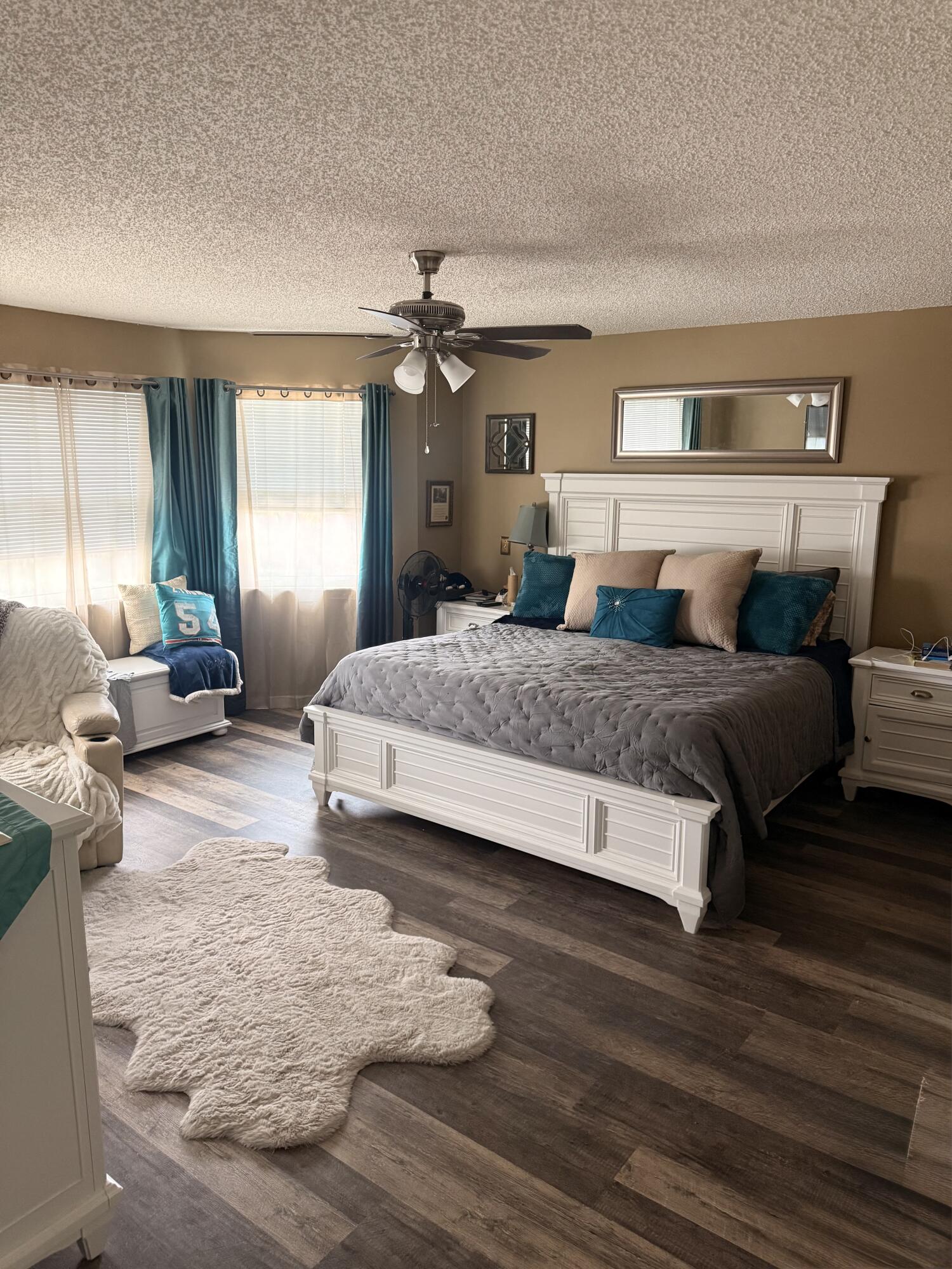LAKE CHARLESTON - Residential
