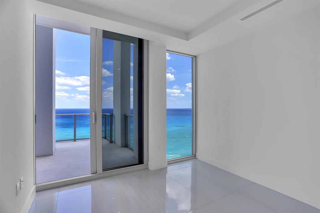 5000 NORTH OCEAN CONDO - Residential