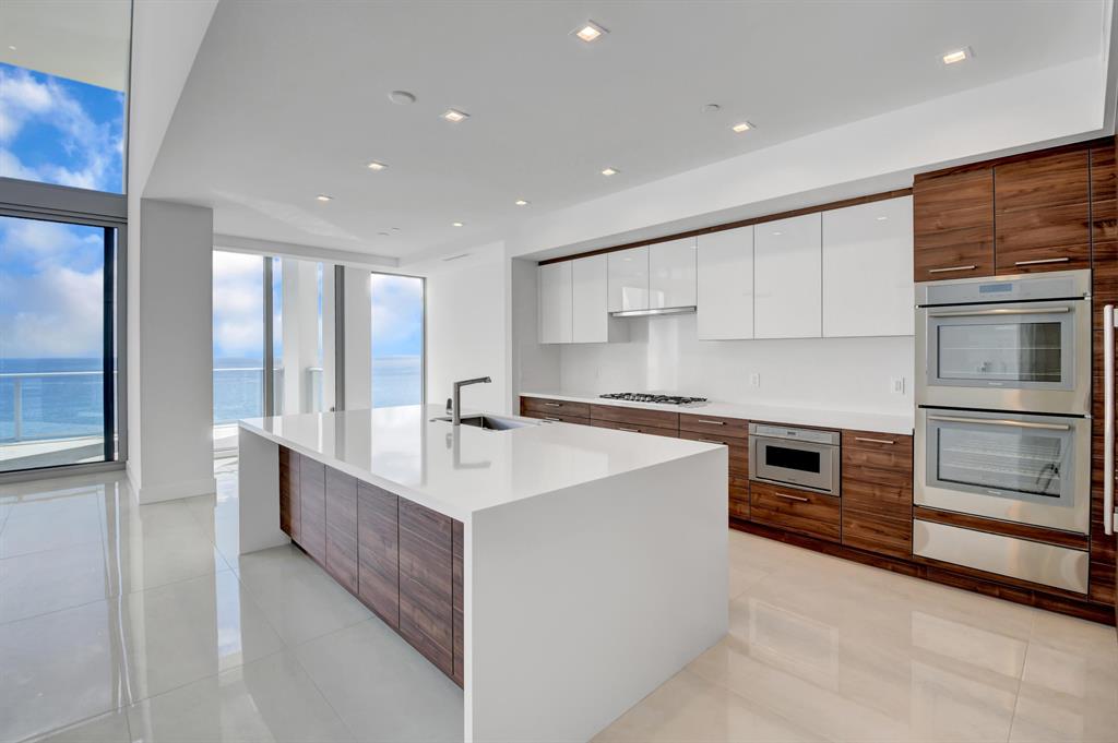 5000 NORTH OCEAN CONDO - Residential