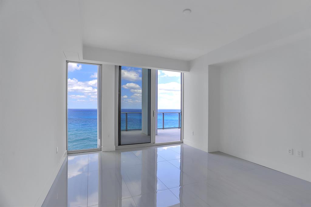 5000 NORTH OCEAN CONDO - Residential