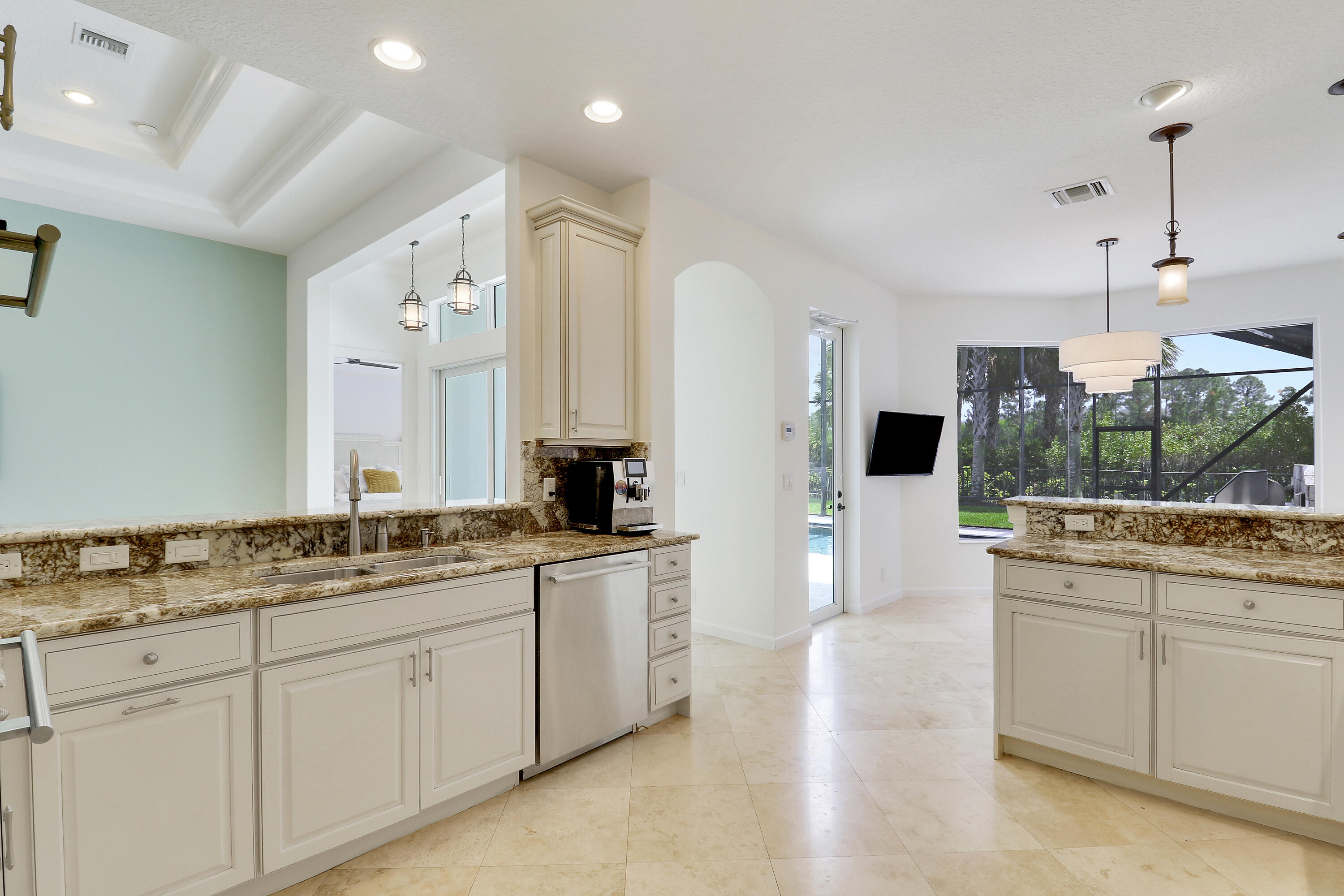 JUPITER COUNTRY CLUB POD E - Residential Lease